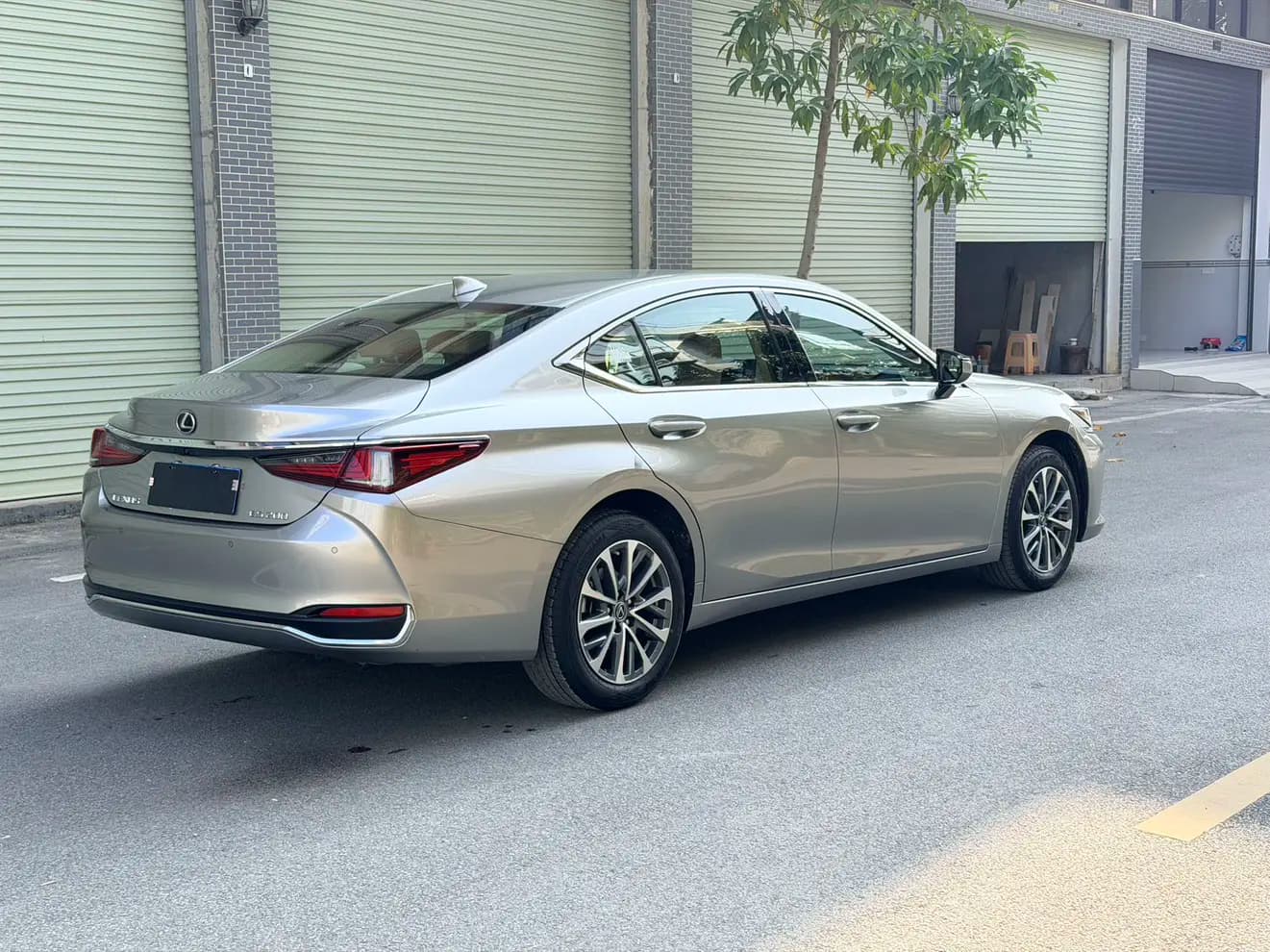 Lexus ES 2024 г. 24125 км. — фото 6