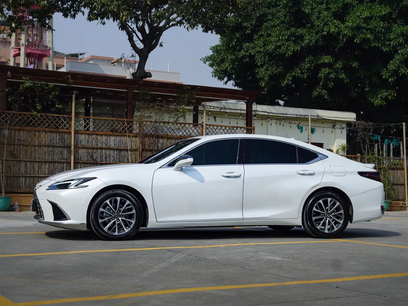 Lexus ES 2025 г. 12126 км. — фото 3