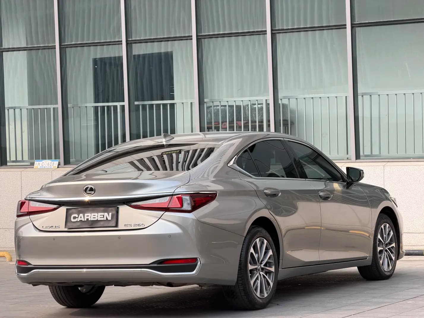 Lexus ES 2024 г. 70127 км. — фото 6