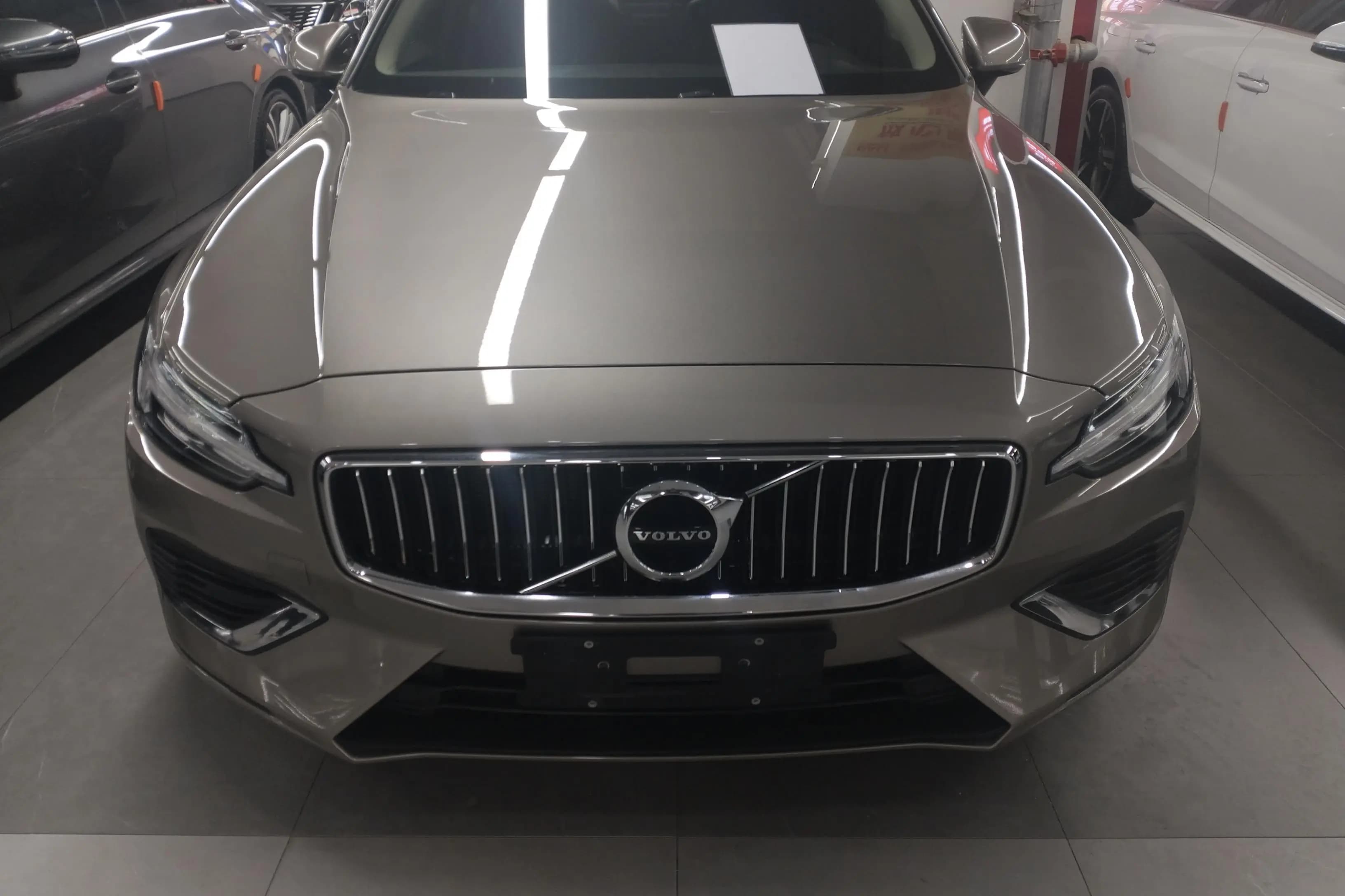 Volvo S60 PHEV 2021 г. 46547 км. — фото 2