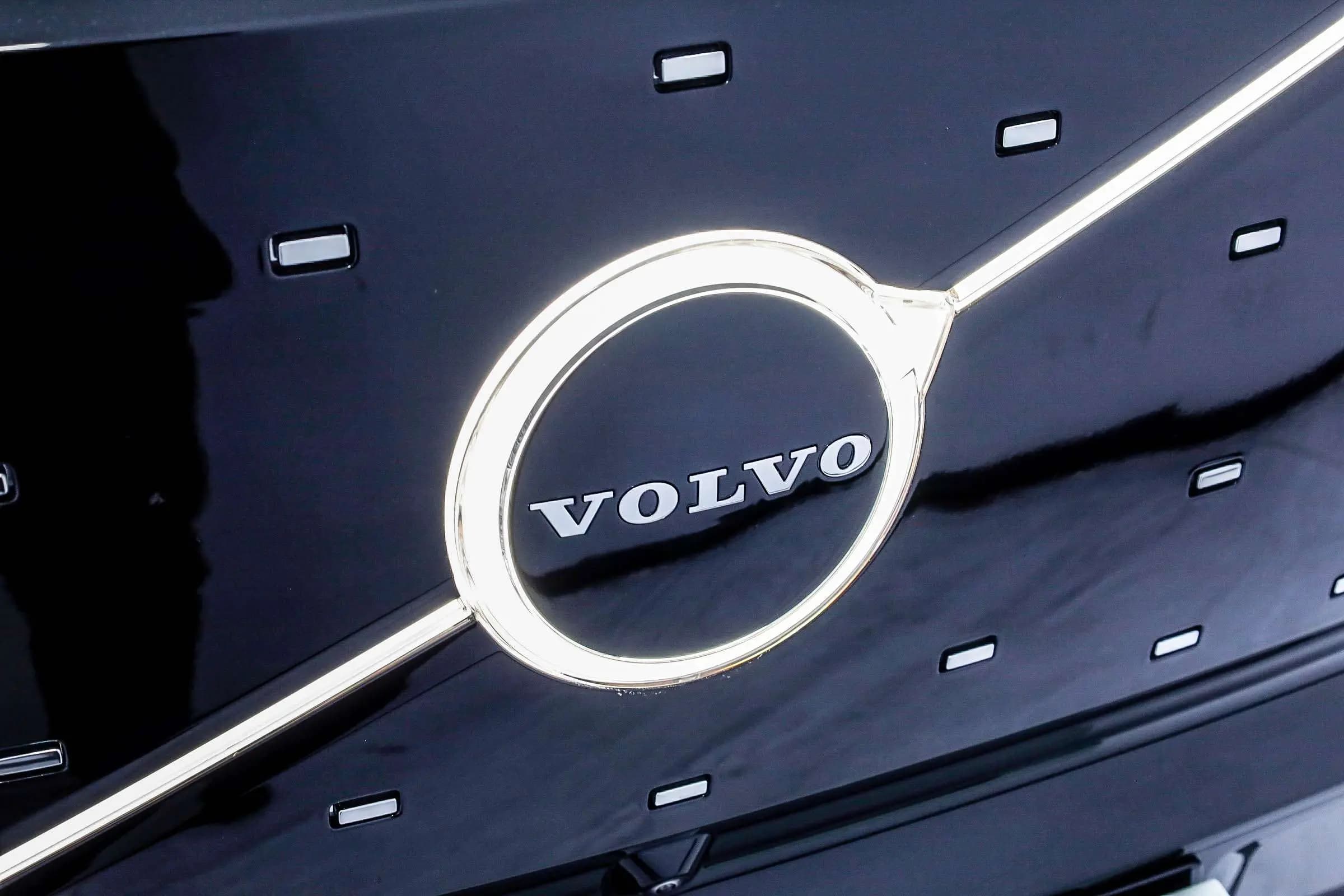 Volvo EM90 2024 г. 7759 км. — фото 9