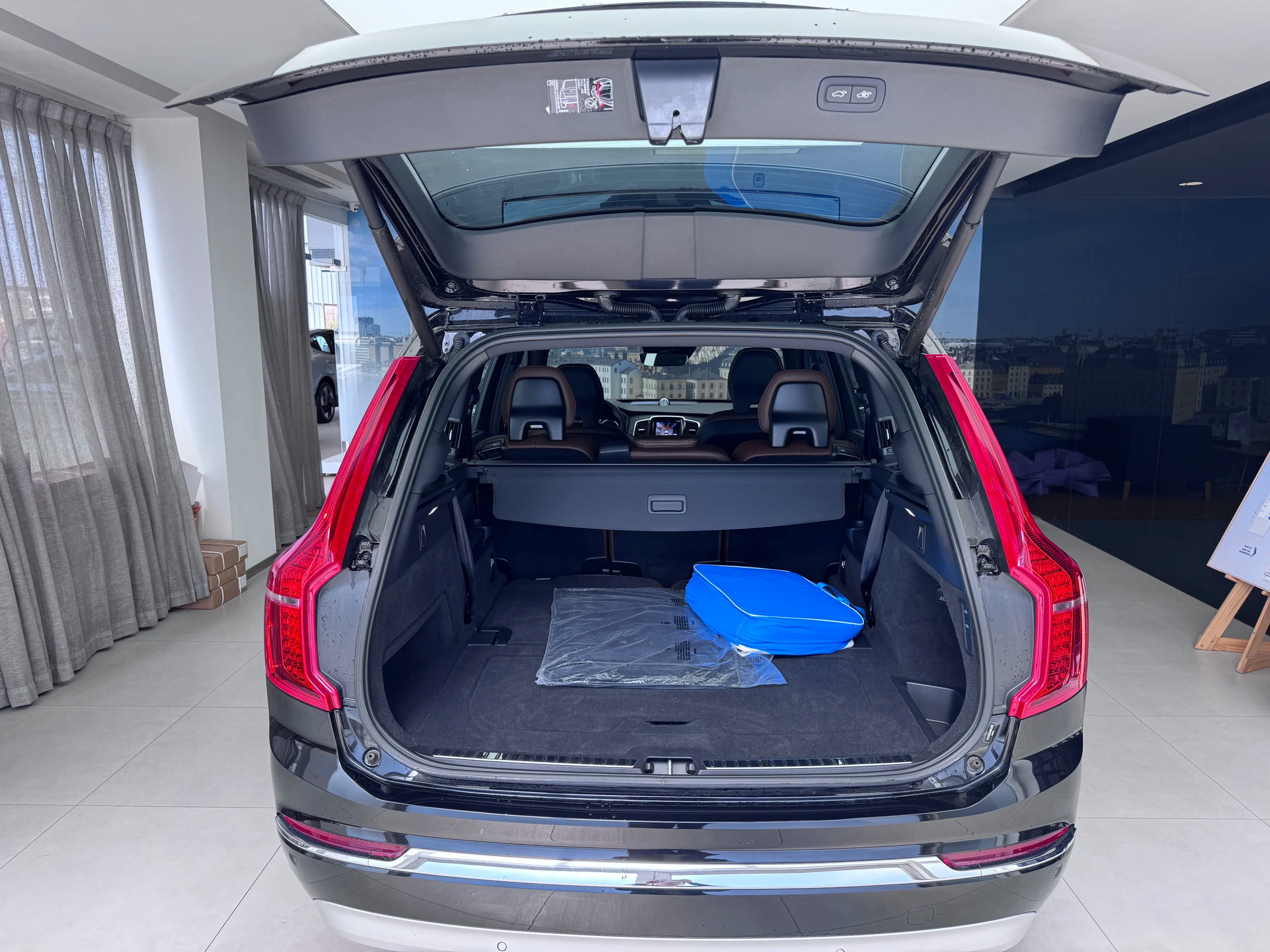 Volvo XC90 PHEV 2023 г. 4261 км. — фото 15