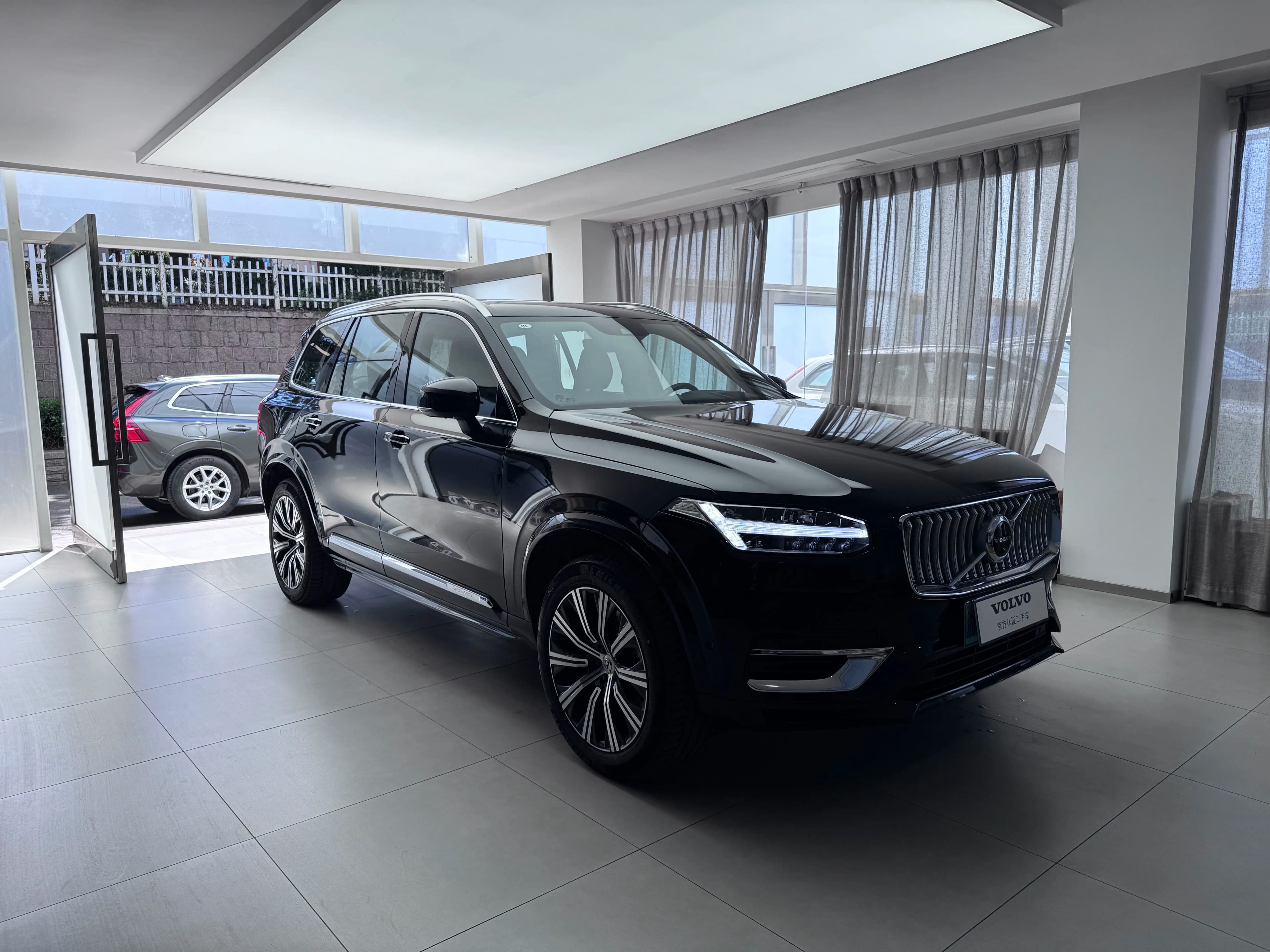Volvo XC90 PHEV 2023 г. 4261 км. — фото 3