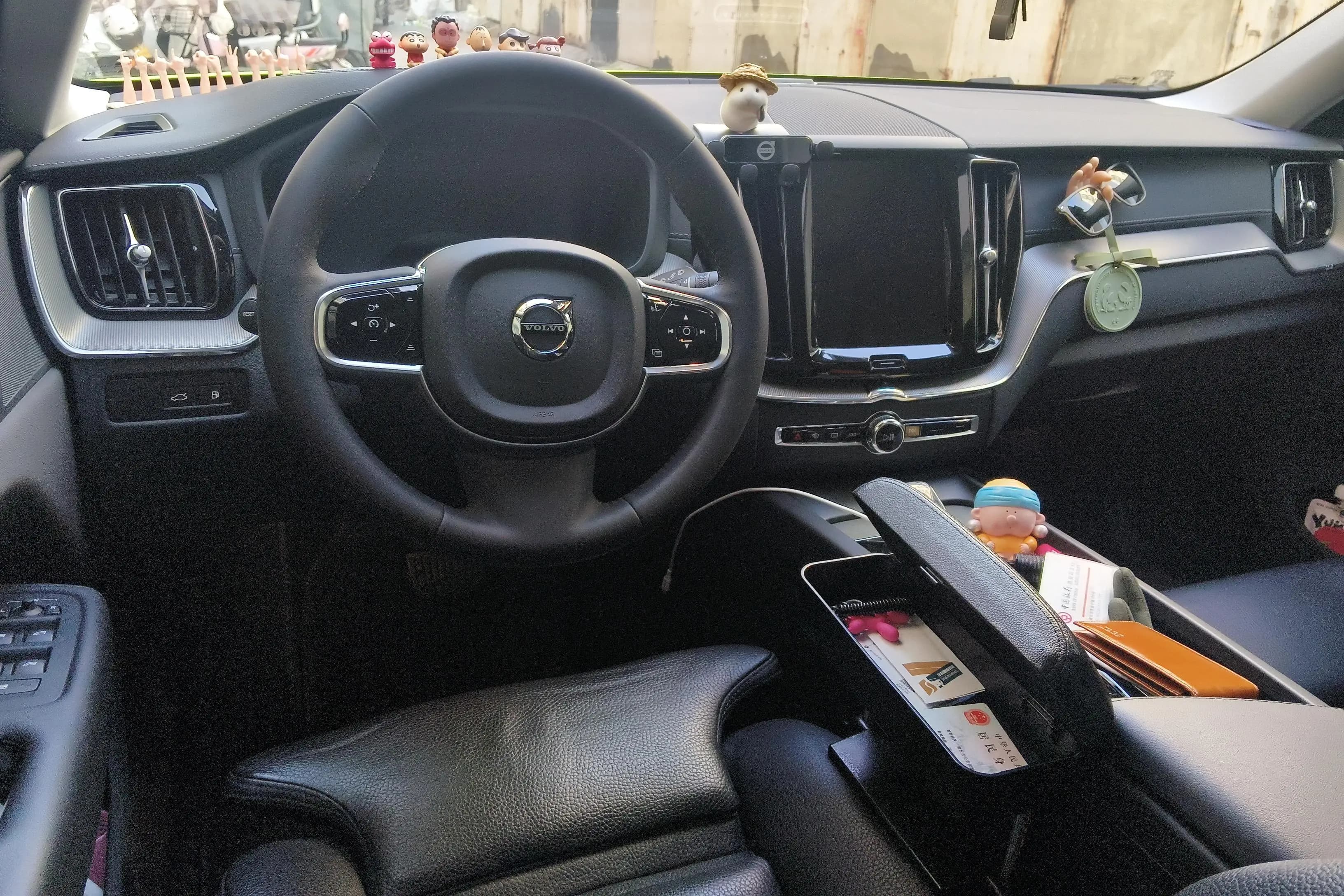 Volvo XC60 PHEV 2024 г. 15503 км. — фото 11
