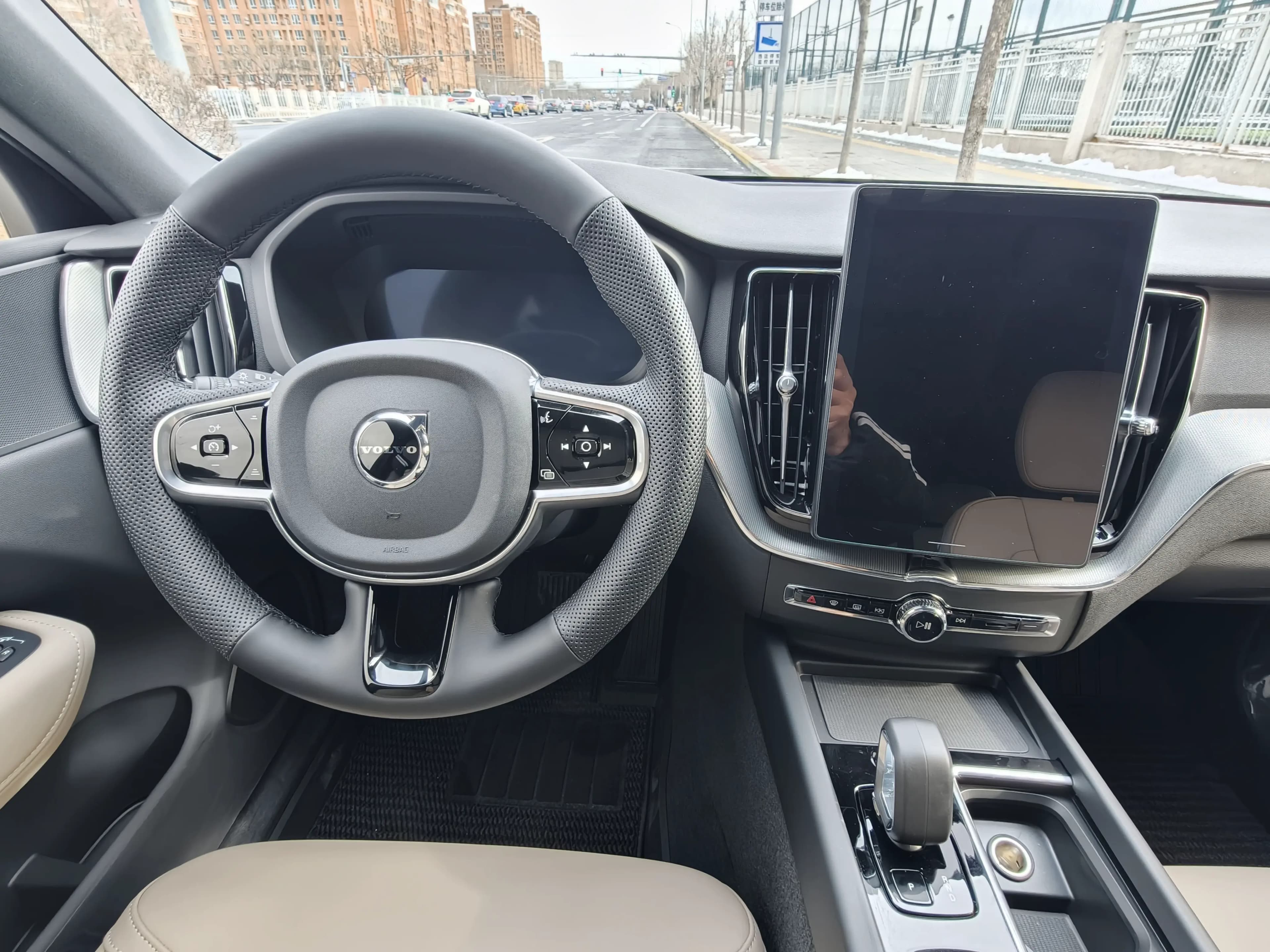 Volvo XC60 2025 г. 1406 км. — фото 17