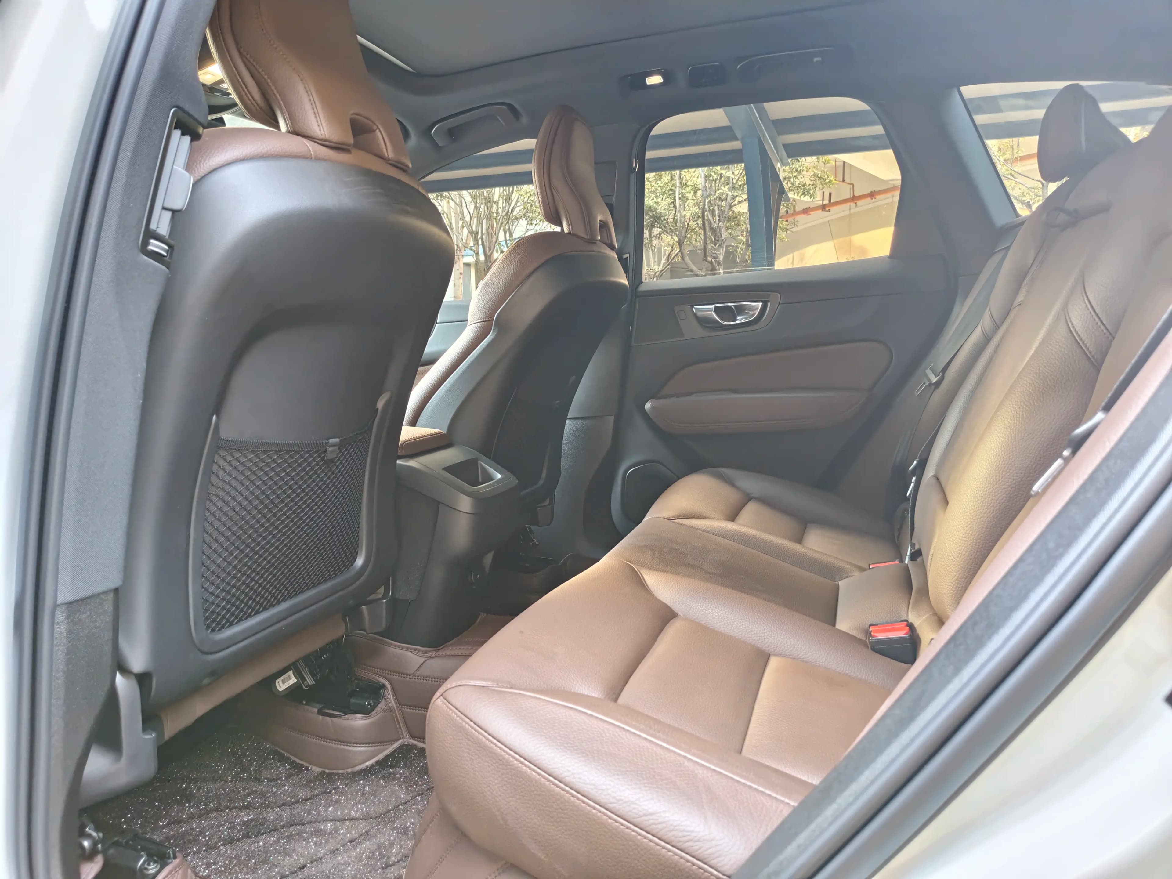 Volvo XC60 2022 г. 62007 км. — фото 20