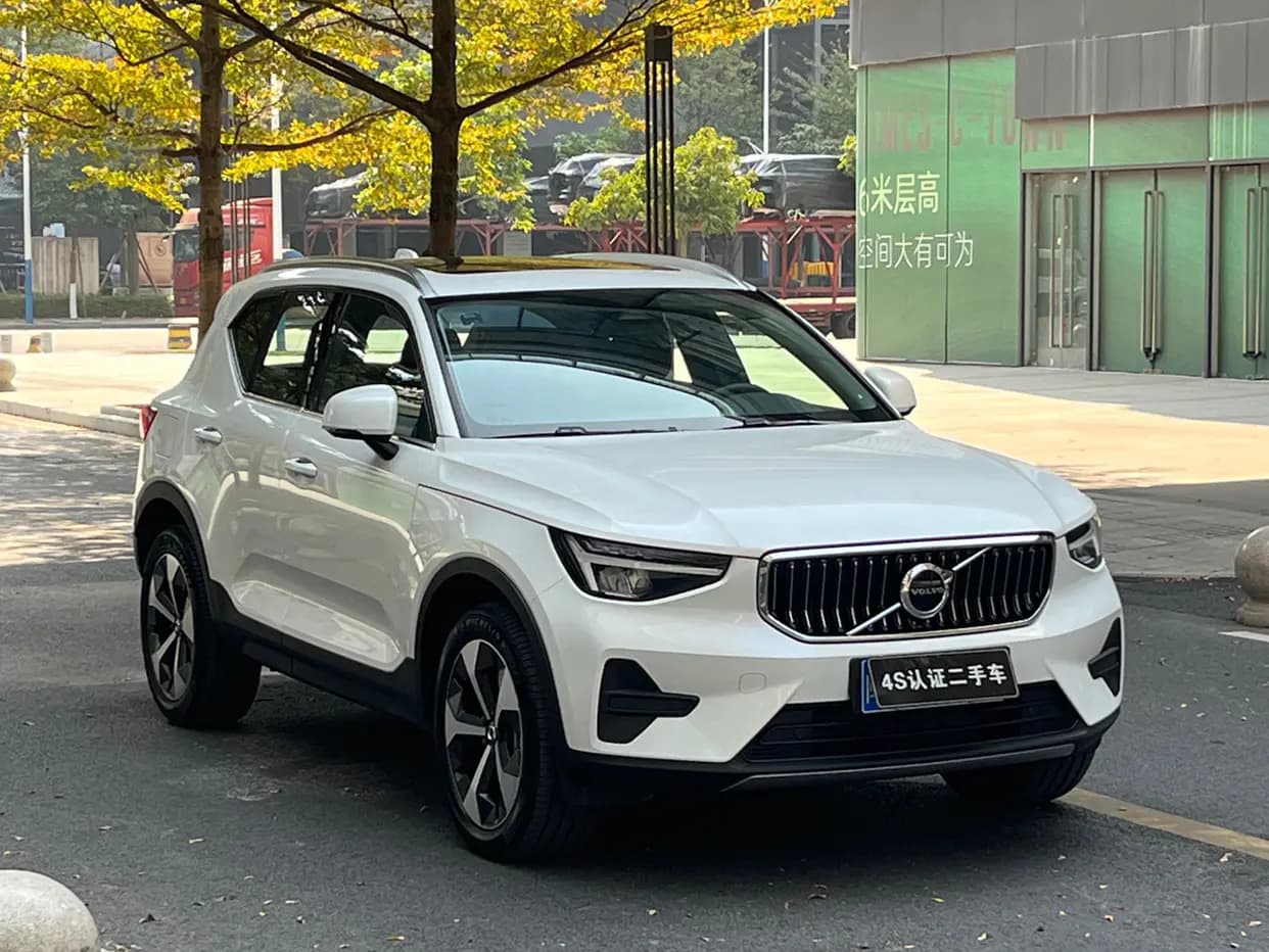 Volvo XC40 2024 г. 11008 км. — фото 3