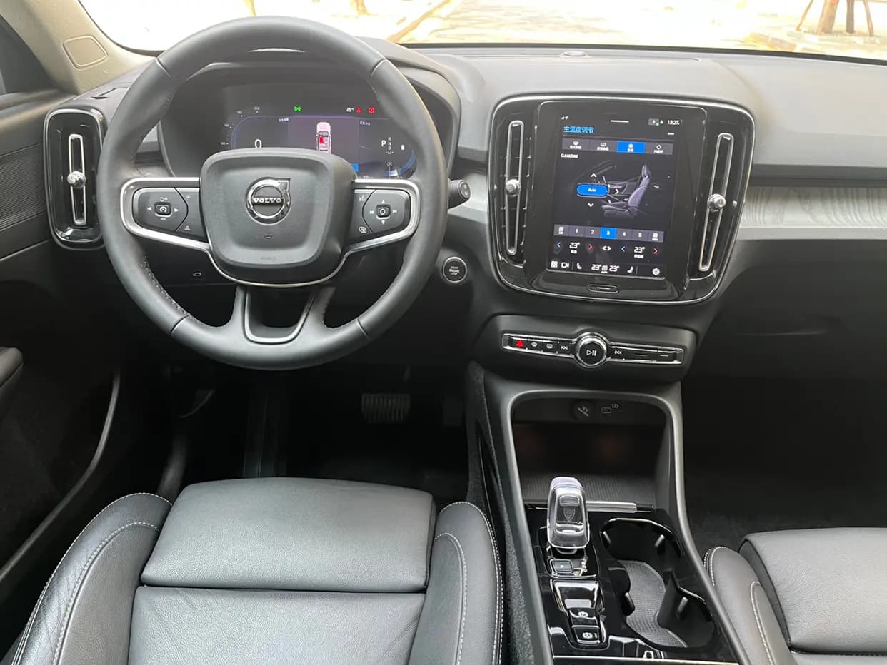 Volvo XC40 2024 г. 11008 км. — фото 28
