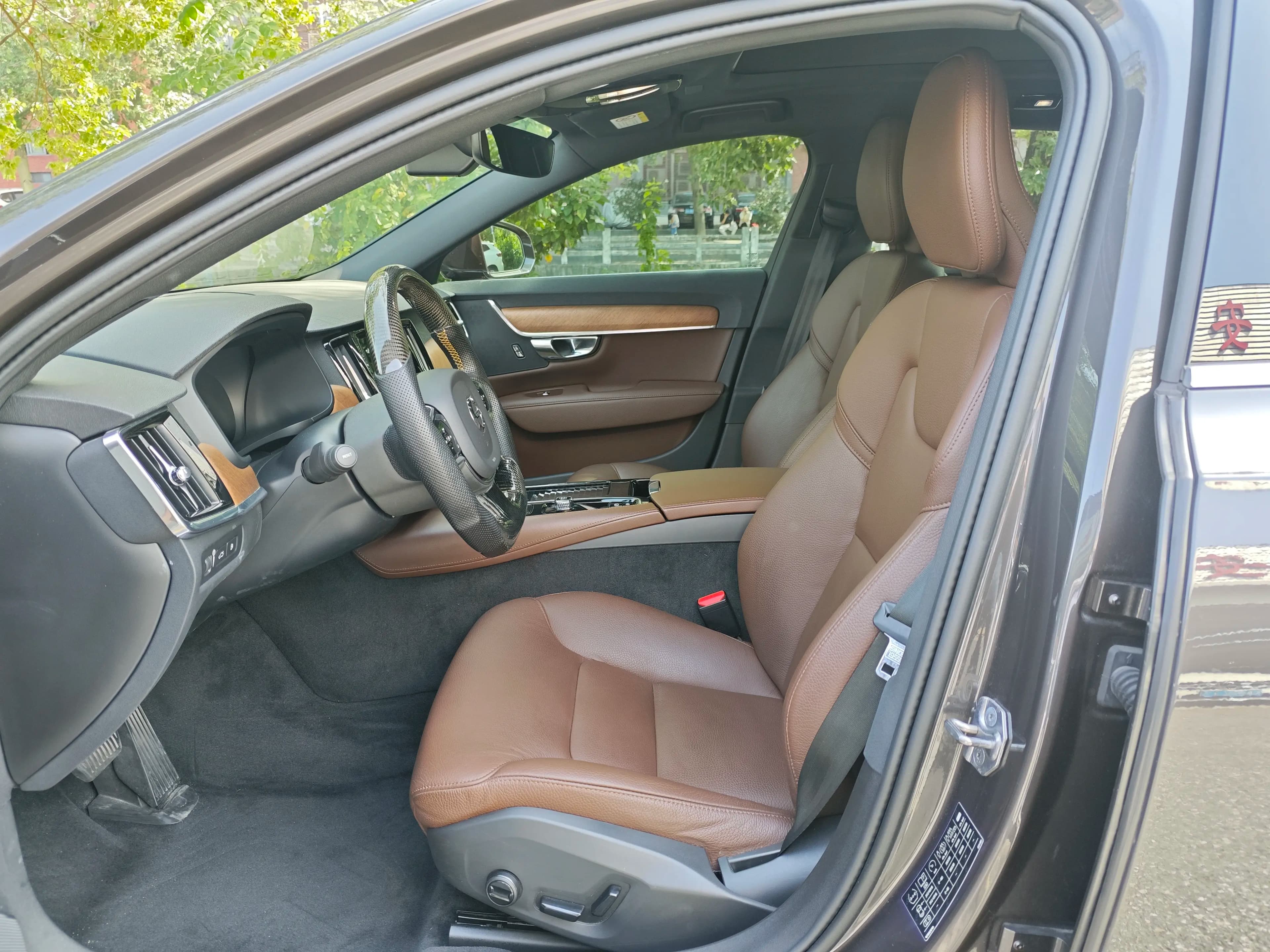 Volvo S90 PHEV 2022 г. 91020 км. — фото 20