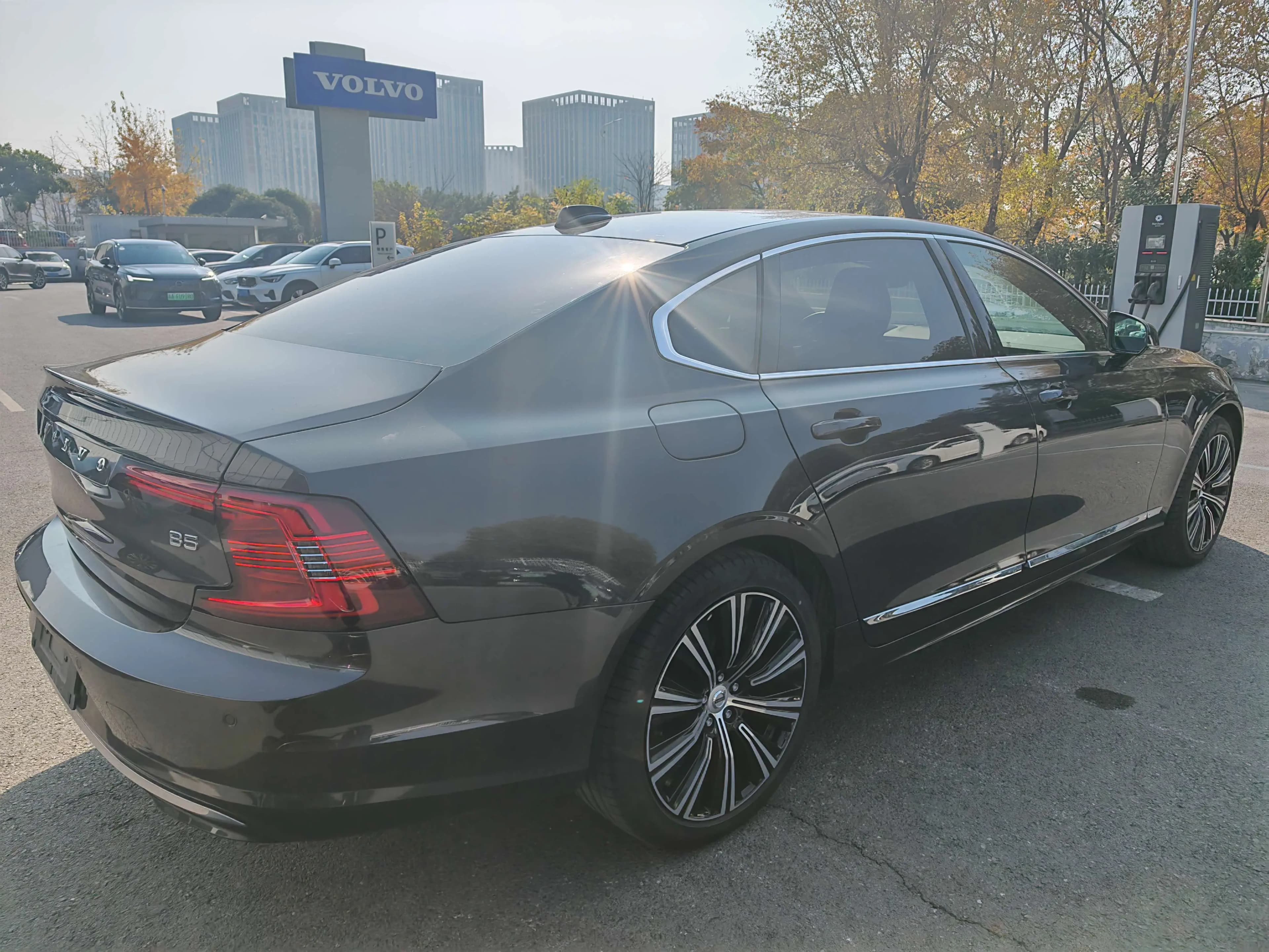 Volvo S90 2025 г. 7021 км. — фото 5