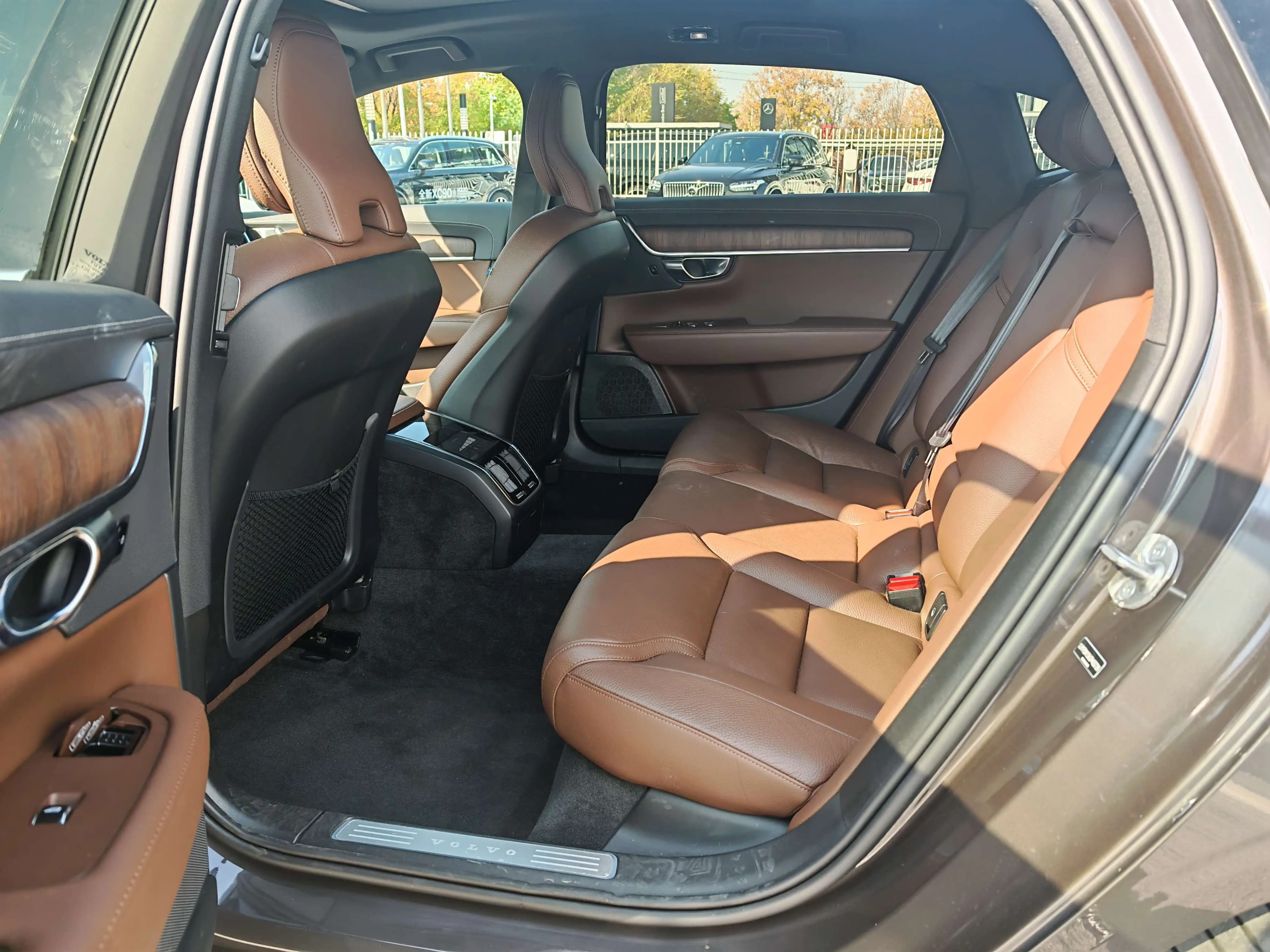 Volvo S90 2025 г. 7021 км. — фото 8