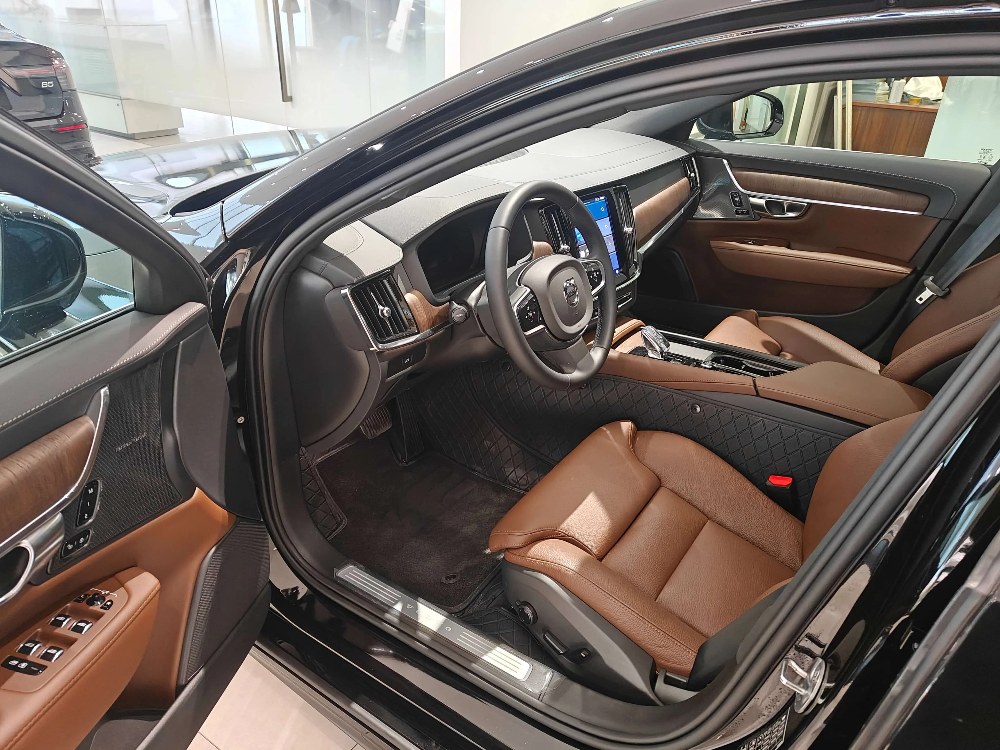 Volvo S90 2025 г. 523 км. — фото 9