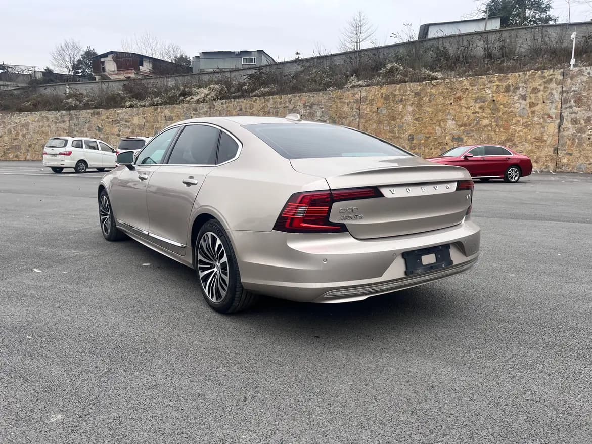 Volvo S90 2022 г. 113024 км. — фото 4