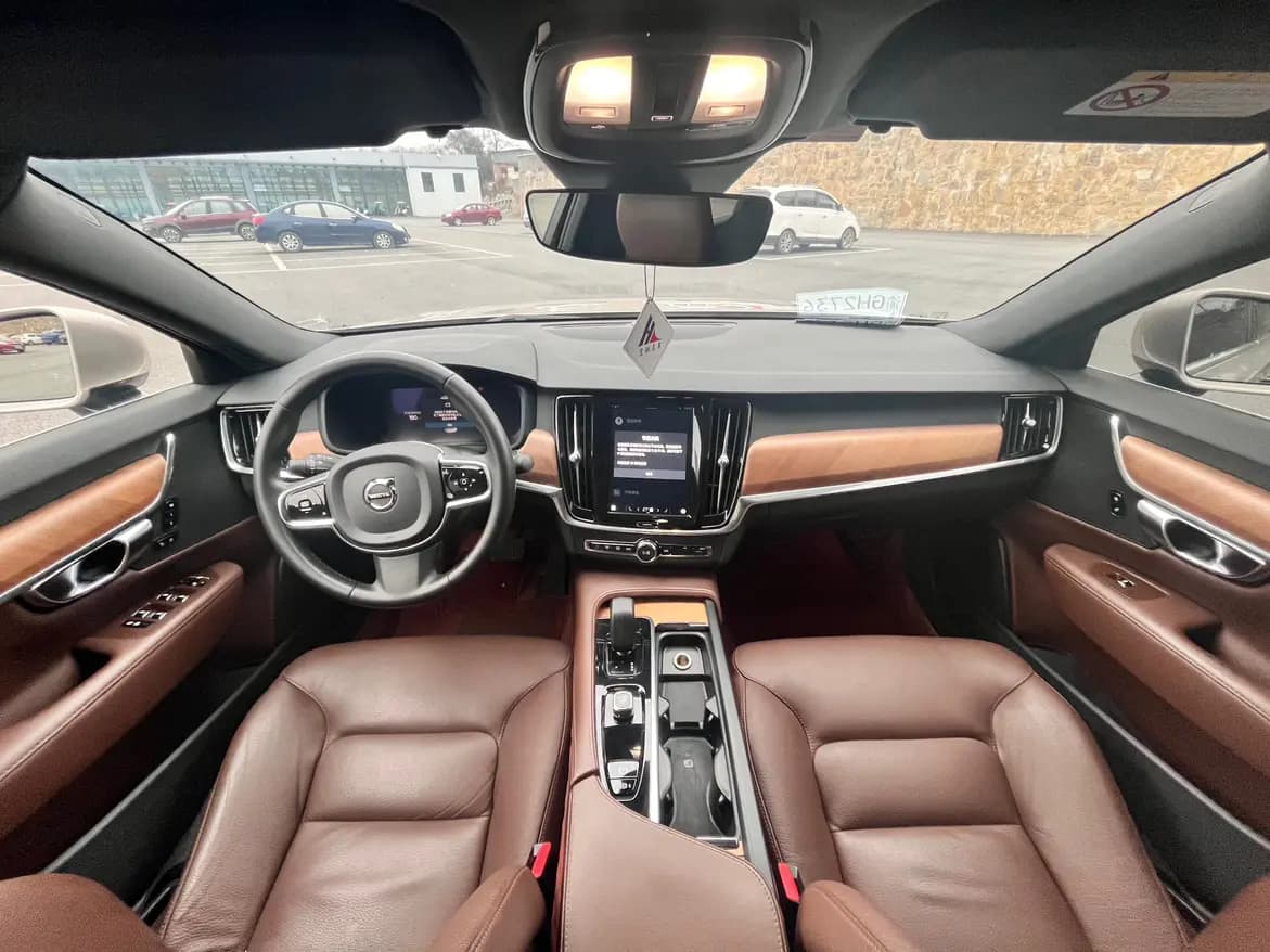 Volvo S90 2022 г. 113024 км. — фото 9