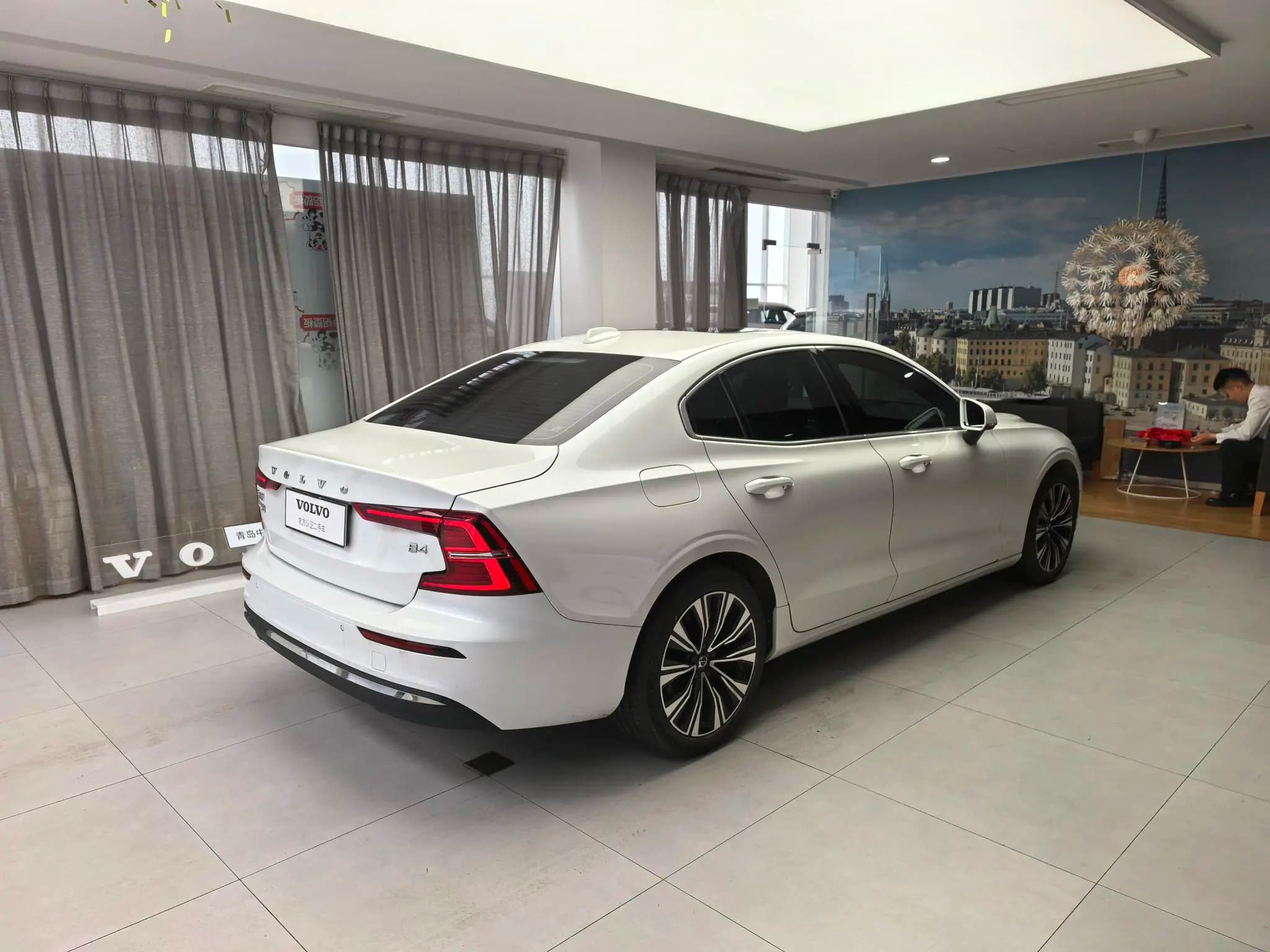 Volvo S60 2024 г. 33026 км. — фото 6