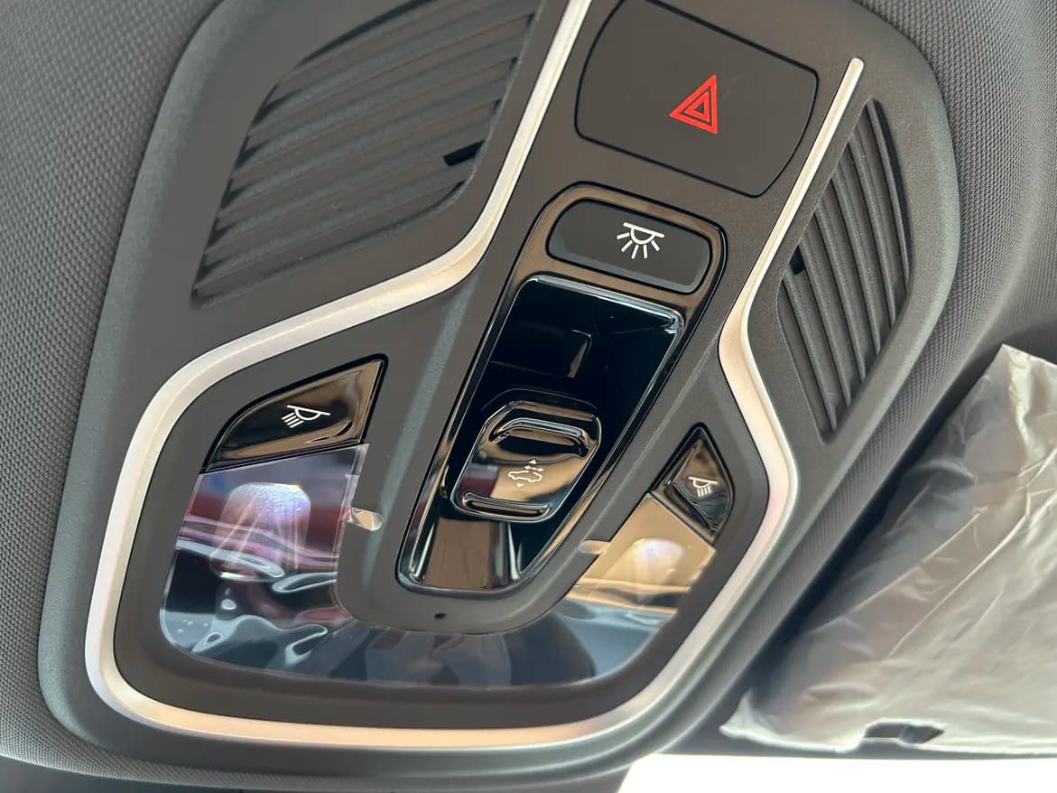 Geely Galaxy Starship 7 EM-i 2025 г. — фото 15