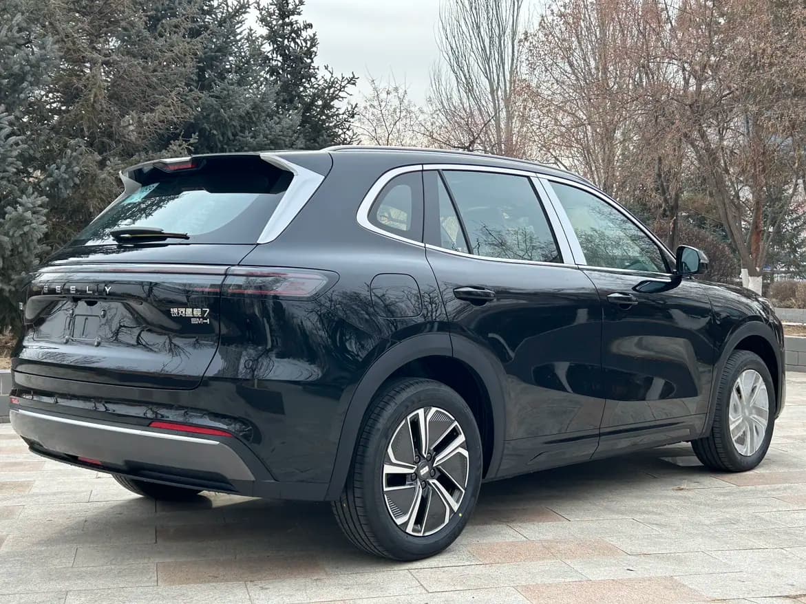 Geely Galaxy Starship 7 EM-i 2025 г. — фото 6