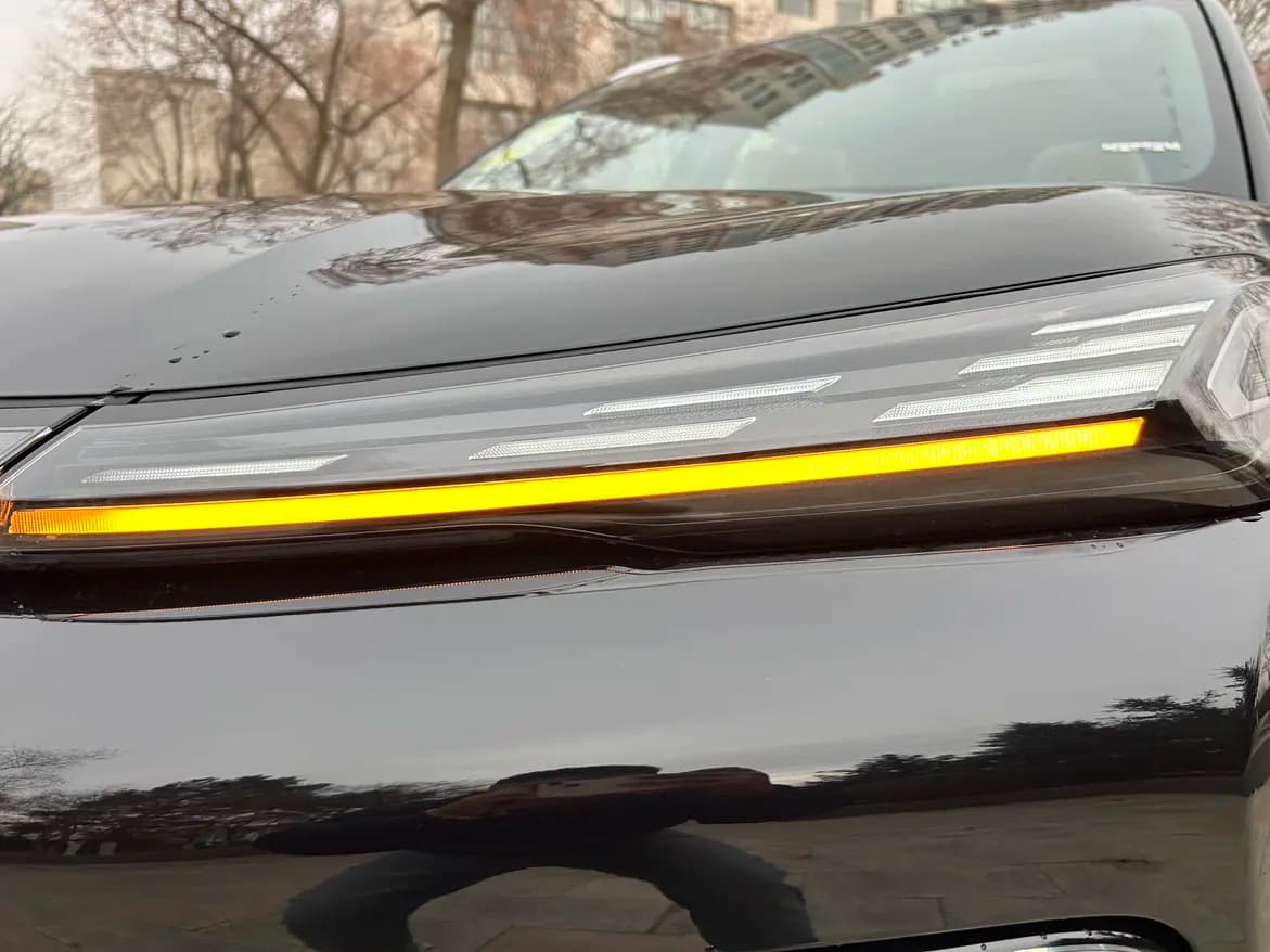 Geely Galaxy Starship 7 EM-i 2025 г. — фото 10