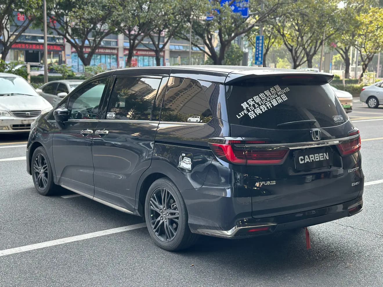 Honda Odyssey 2023 г. 40010 км. — фото 4