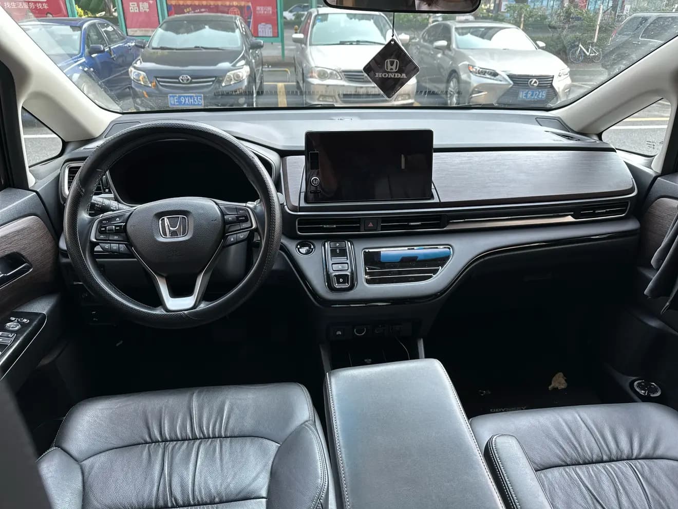 Honda Odyssey 2023 г. 40010 км. — фото 7