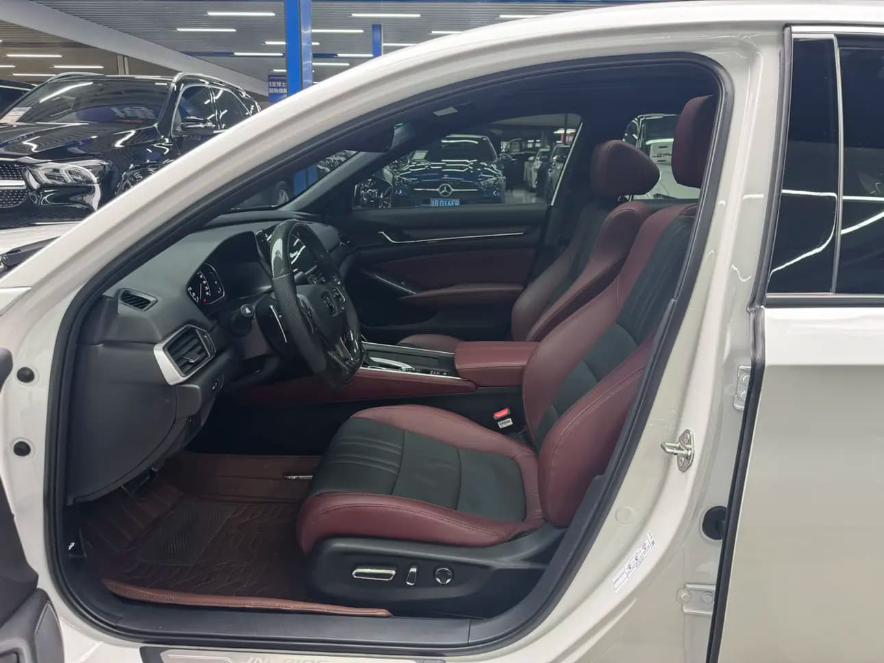 Honda Inspire 2022 г. 70130 км. — фото 17