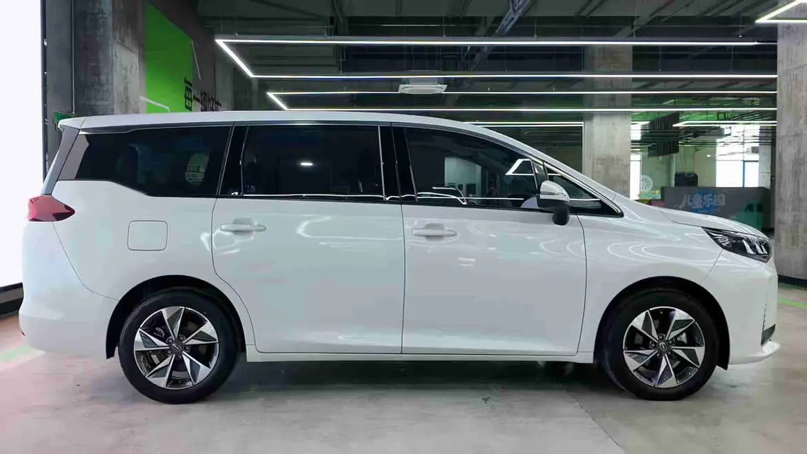 GAC Trumpchi M6 2023 г. 29420 км. — фото 6