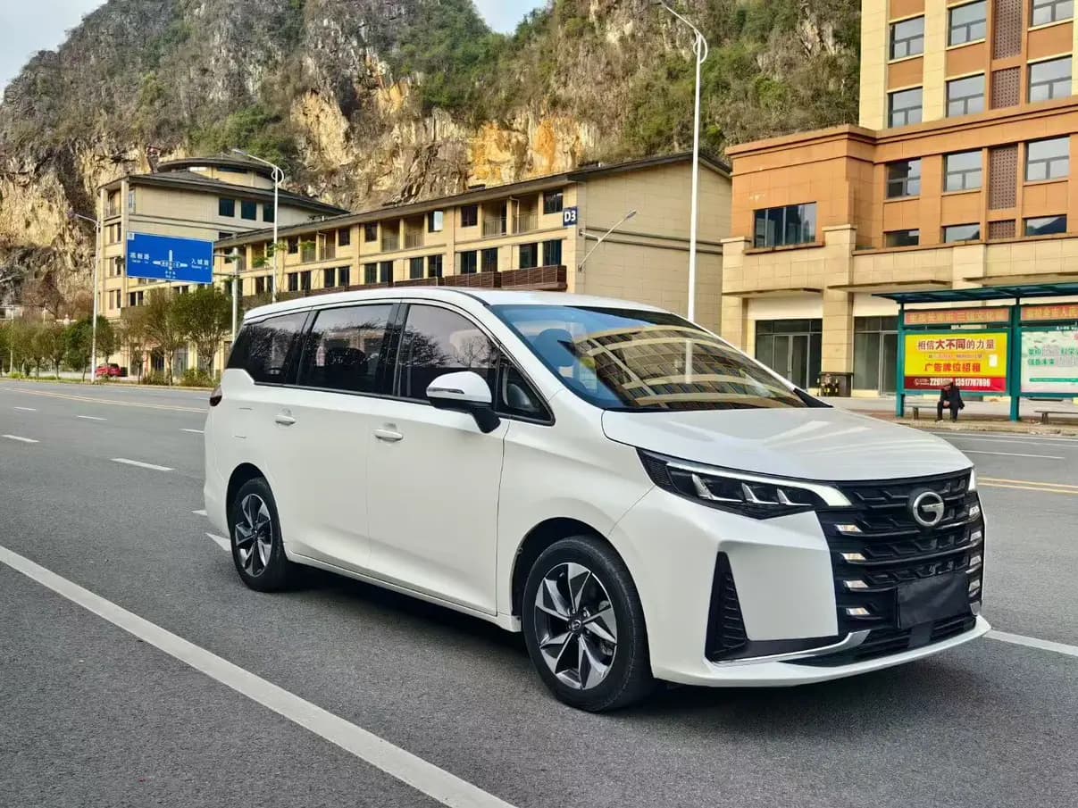 GAC Trumpchi M6 2022 г. 100111 км. — фото 3