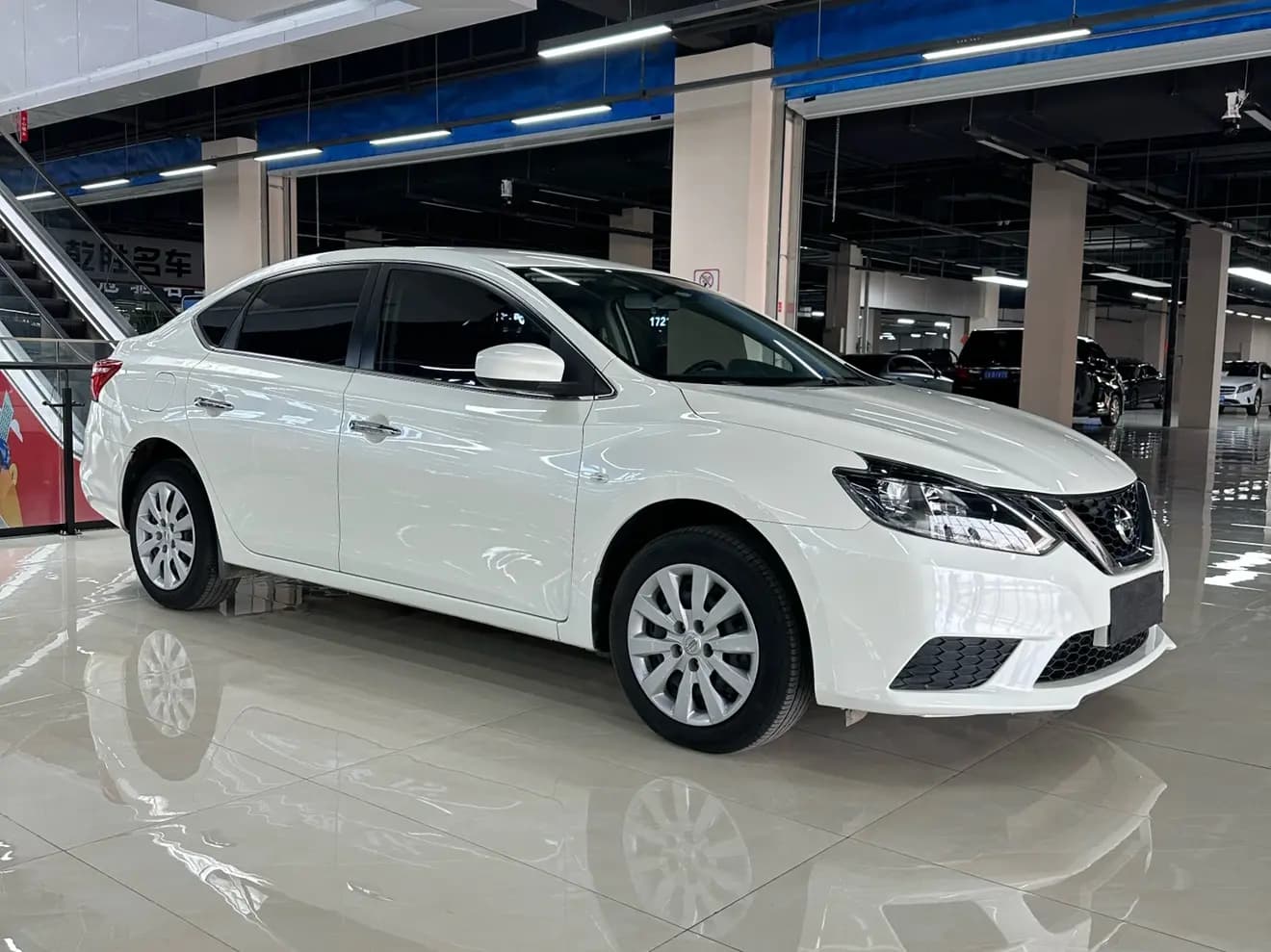 Nissan Sylphy 2024 г. 7094 км. — фото 3