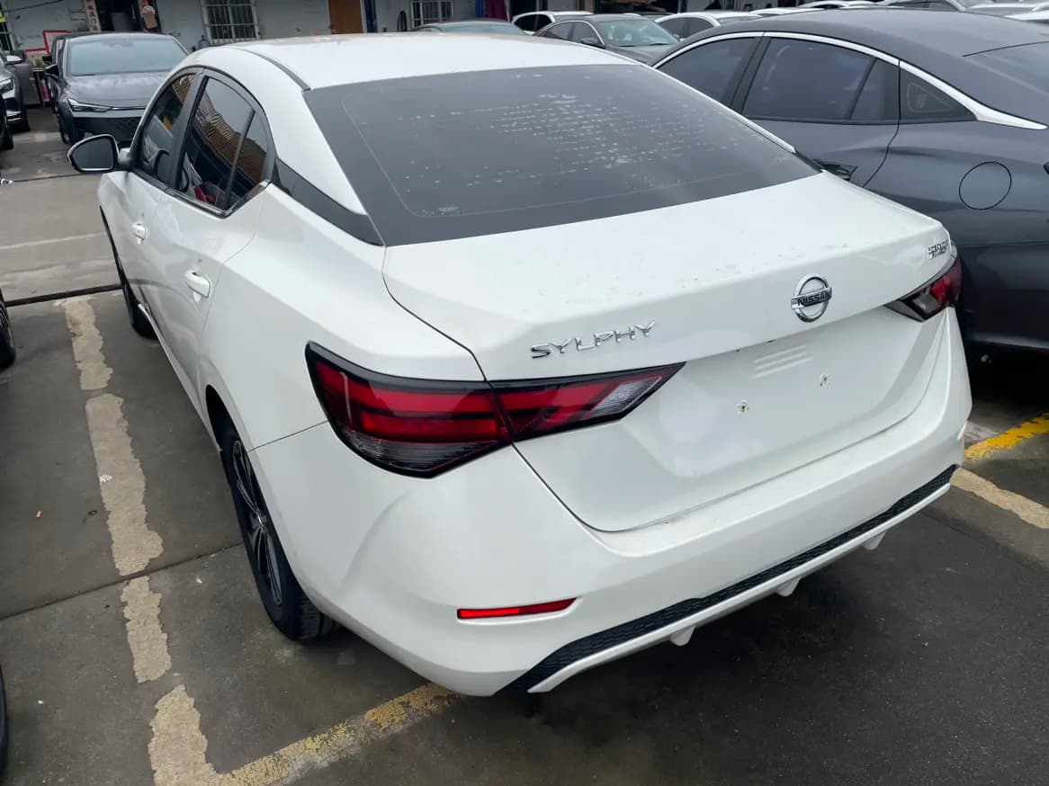 Nissan Sylphy 2023 г. 34087 км. — фото 4