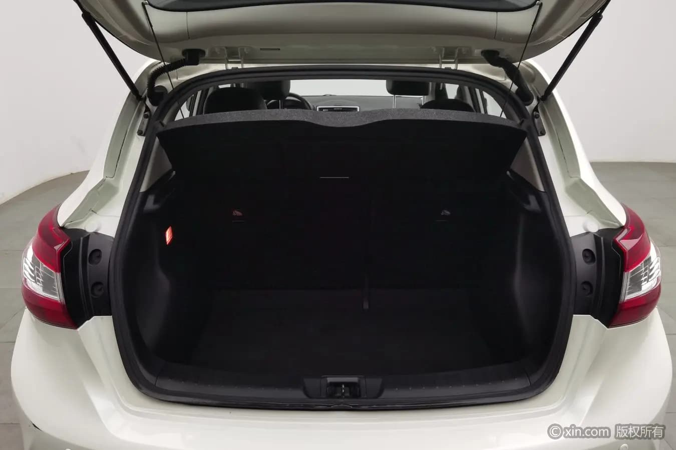Nissan Tiida 2021 г. 41092 км. — фото 13