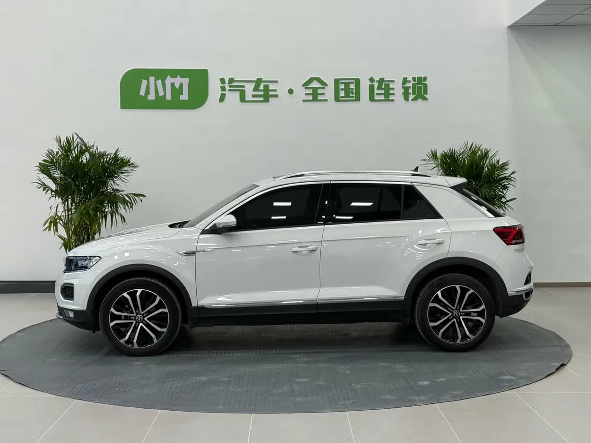 Volkswagen T-Roc 2023 г. 9000 км. — фото 4