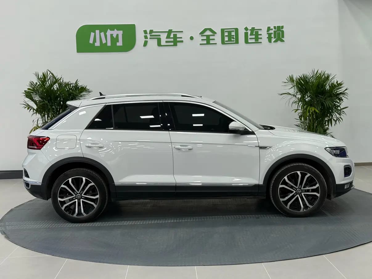 Volkswagen T-Roc 2023 г. 9000 км. — фото 8