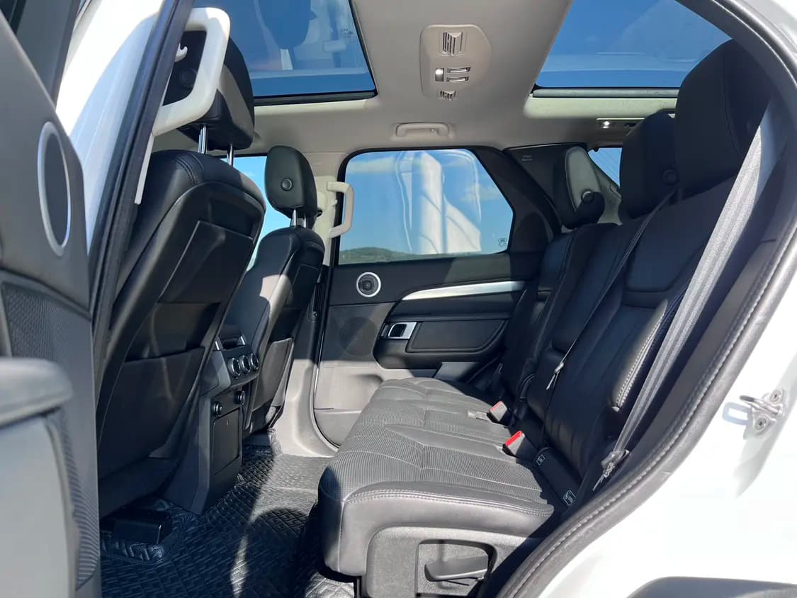 Land Rover Discovery 2021 г. 51004 км. — фото 19