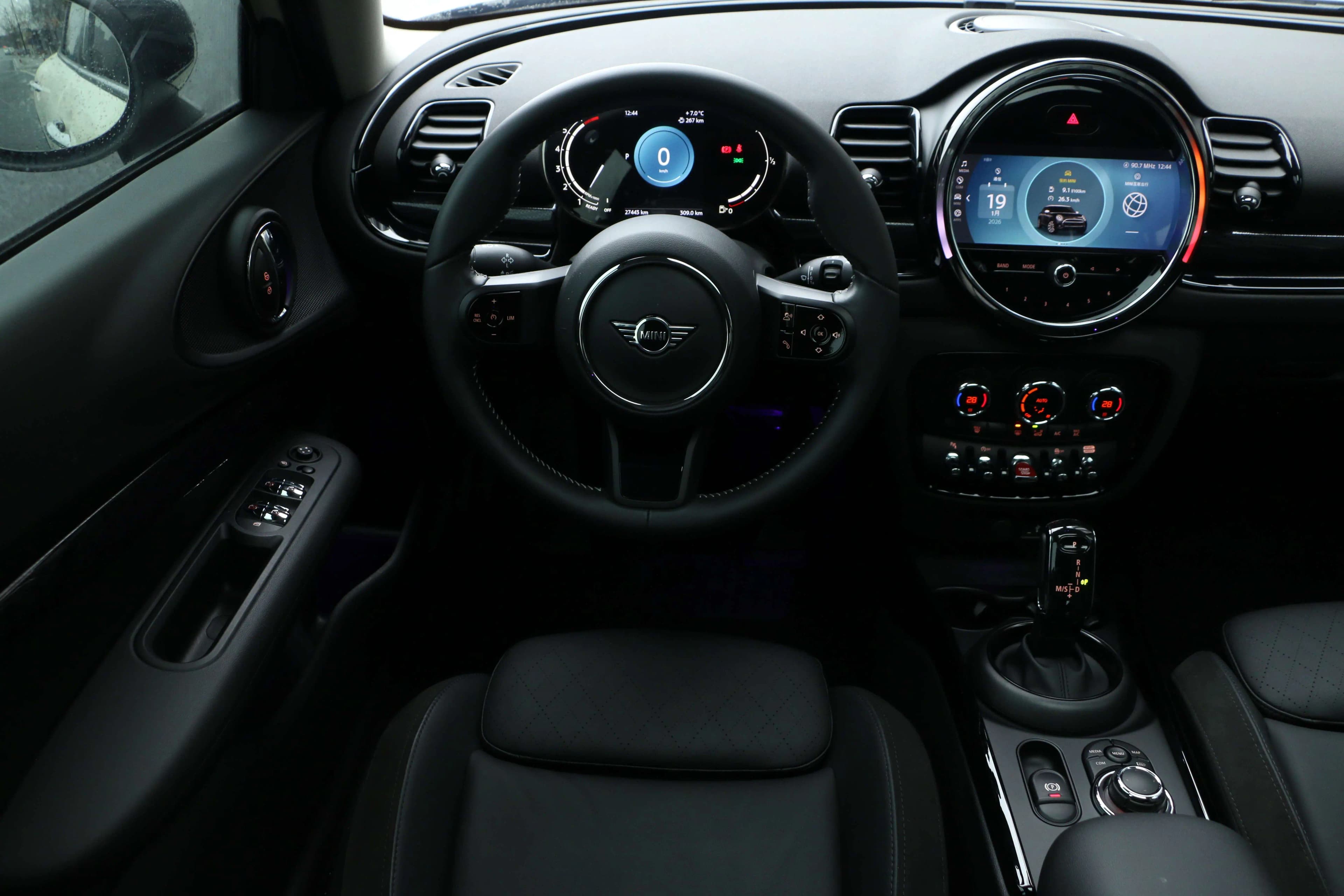 MINI CLUBMAN 2022 г. 27111 км. — фото 18