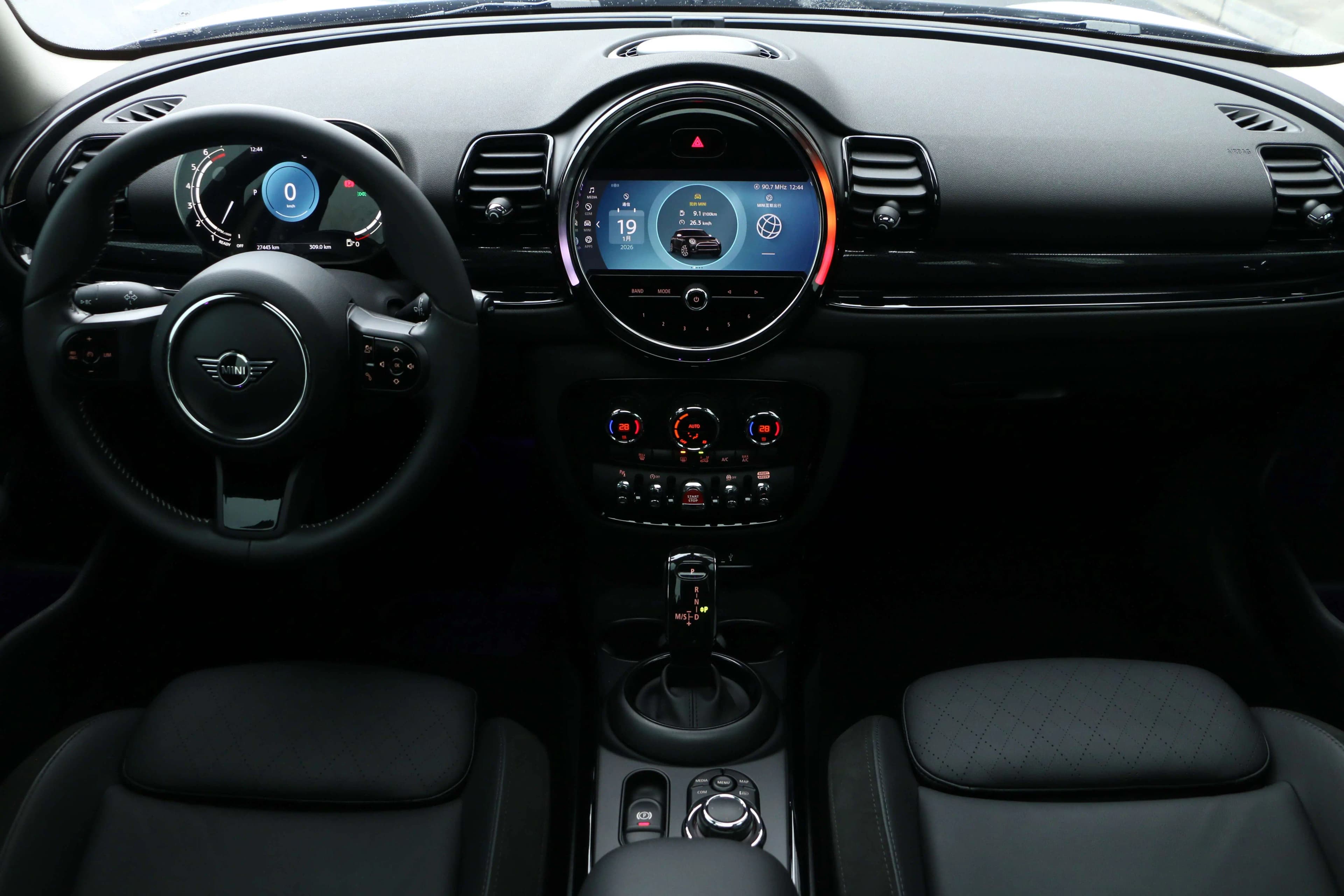 MINI CLUBMAN 2022 г. 27111 км. — фото 21