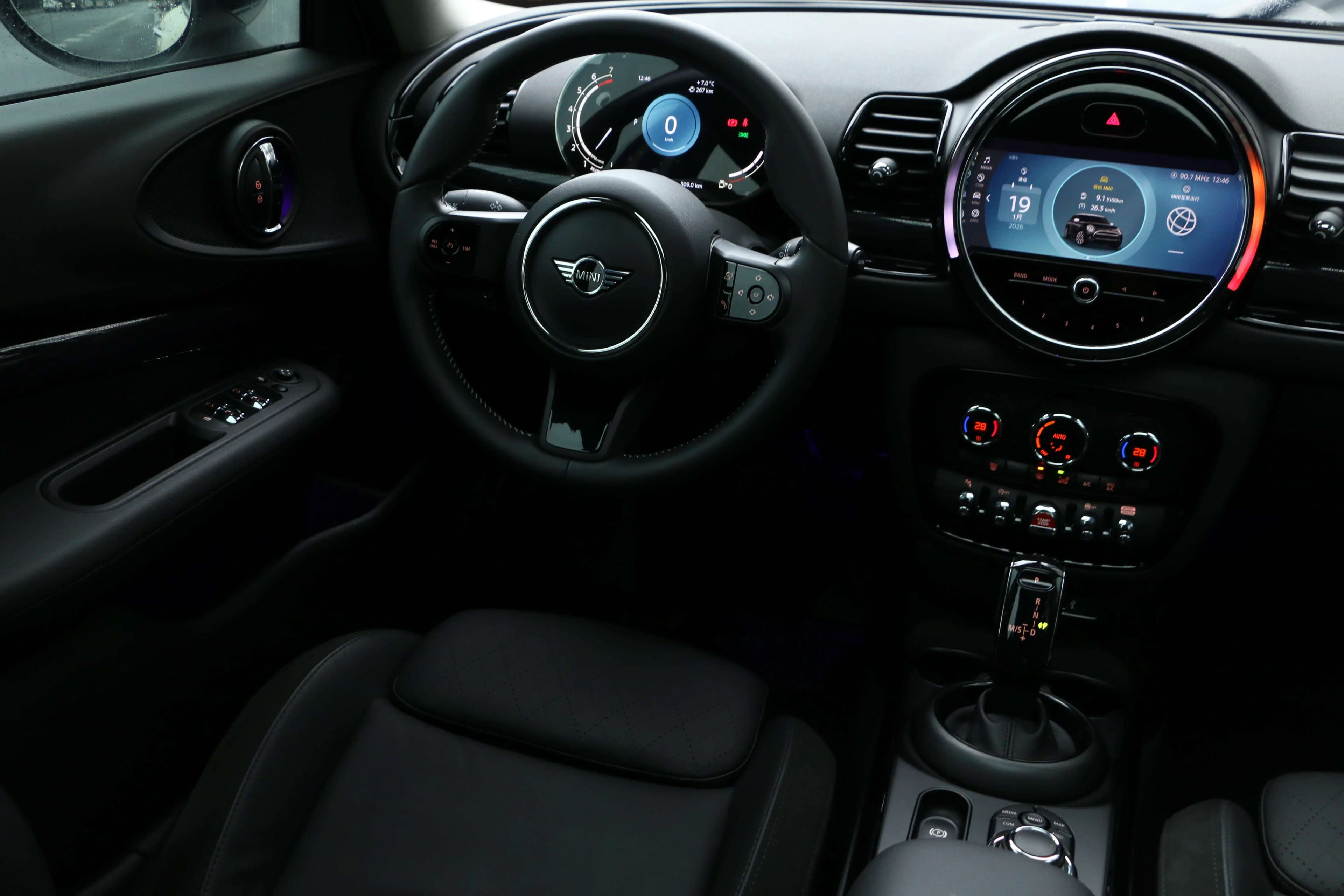 MINI CLUBMAN 2022 г. 27111 км. — фото 23