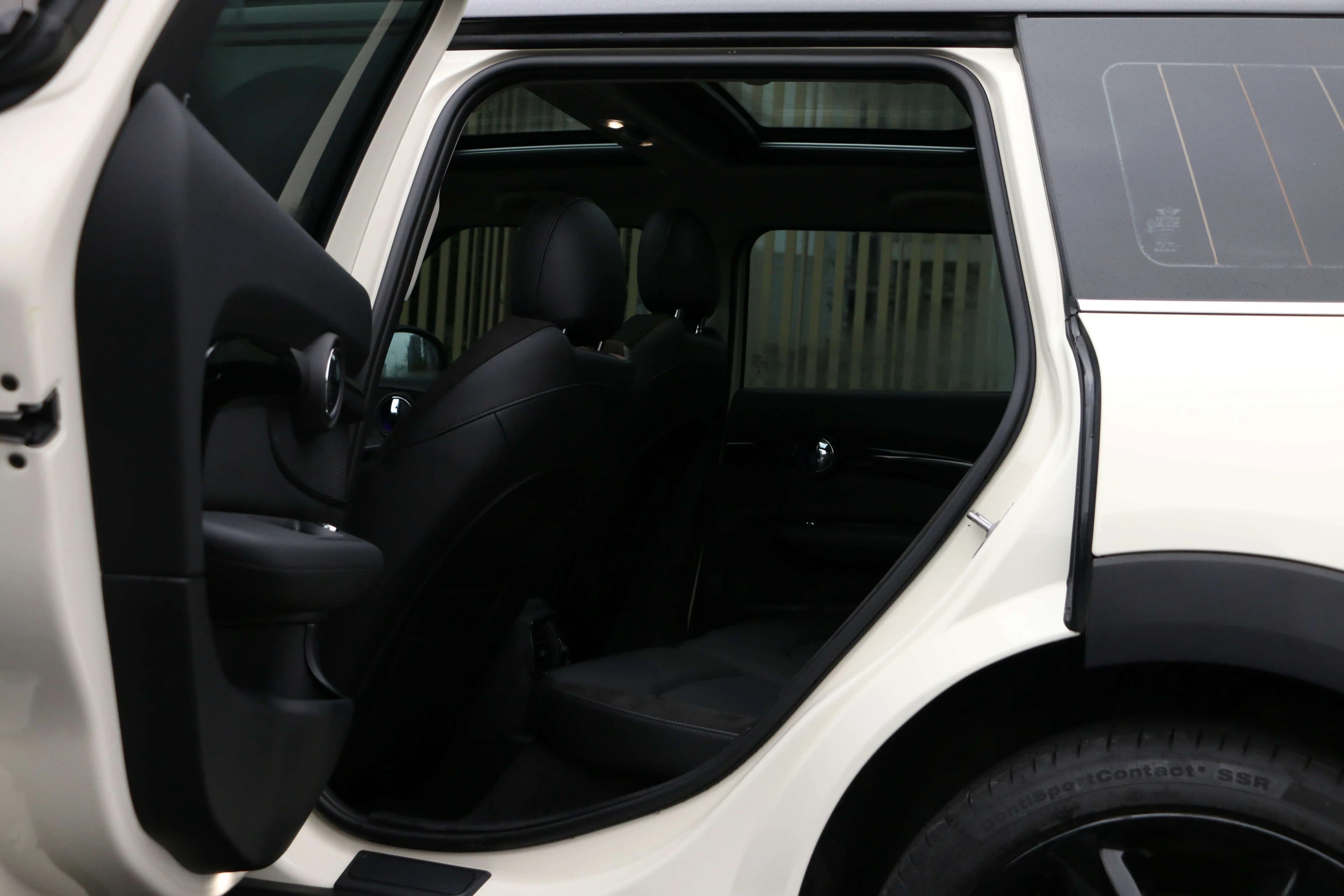 MINI CLUBMAN 2022 г. 27111 км. — фото 25