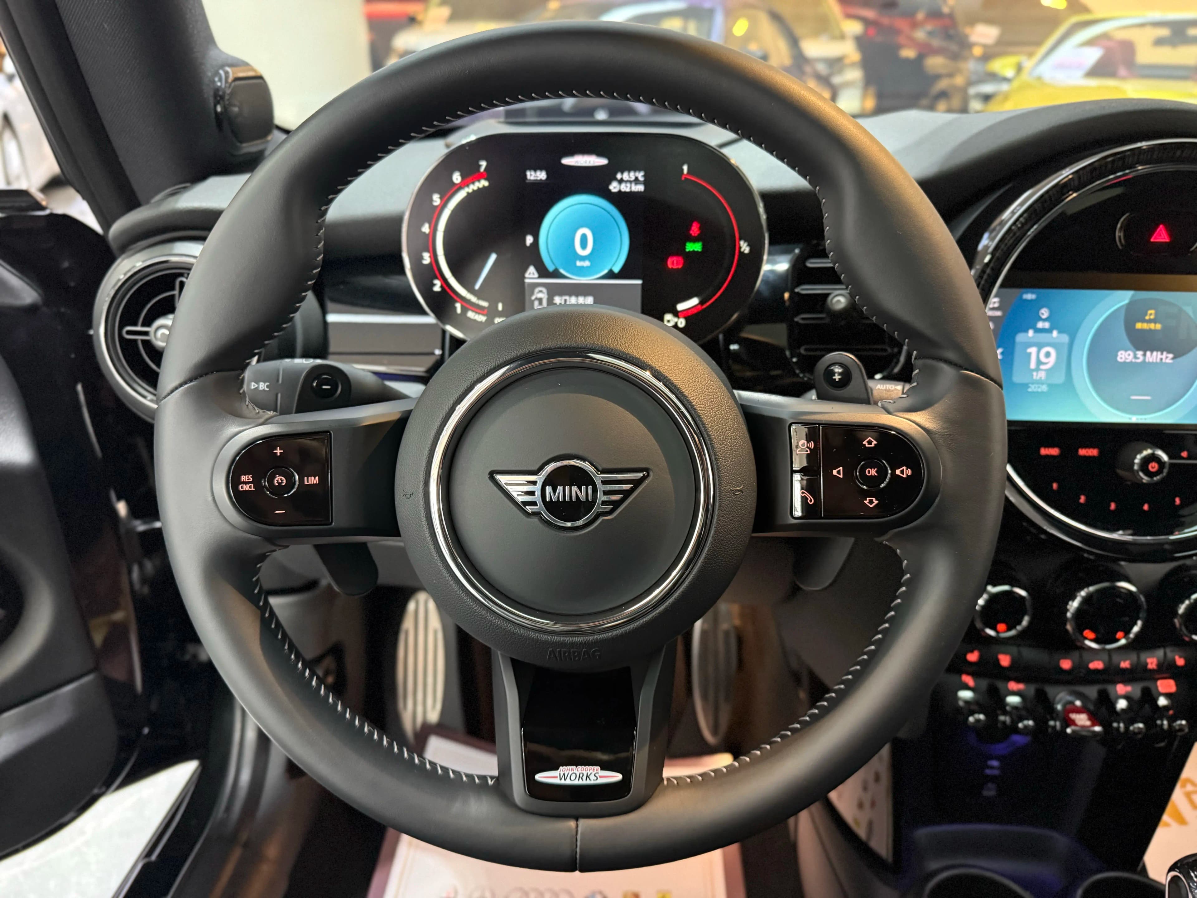 MINI JCW 2022 г. 4120 км. — фото 11