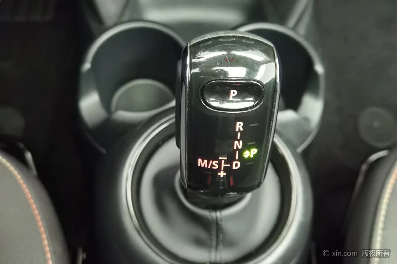 MINI  2024 г. 23017 км. — фото 14