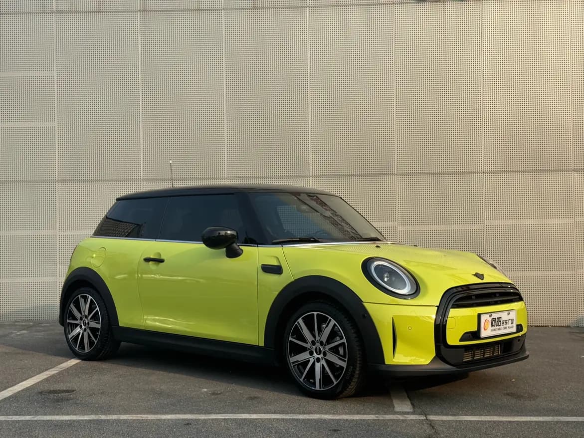 MINI  2023 г. 22116 км. — фото 3