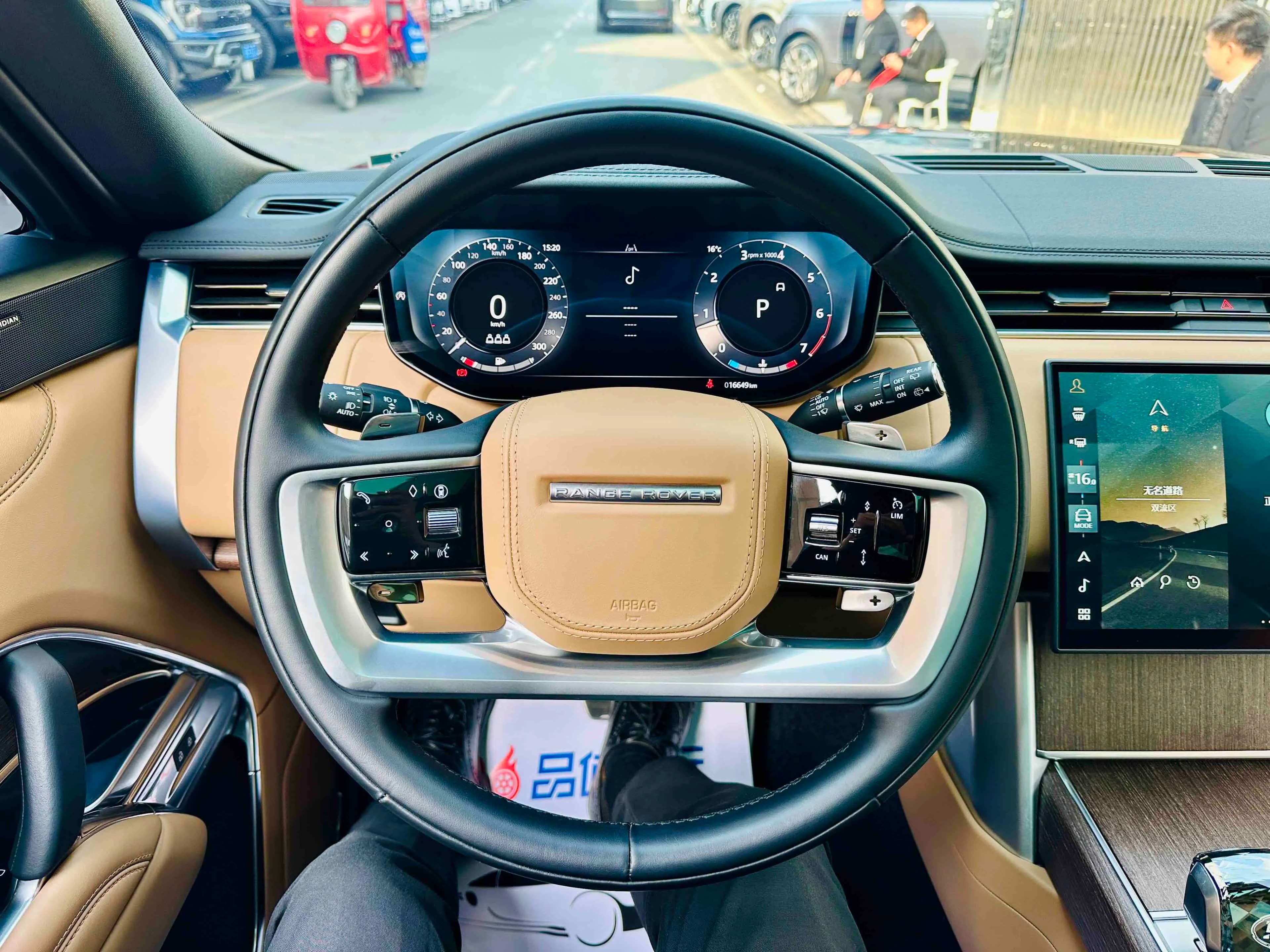 Land Rover Range rover 2025 г. 16042 км. — фото 11
