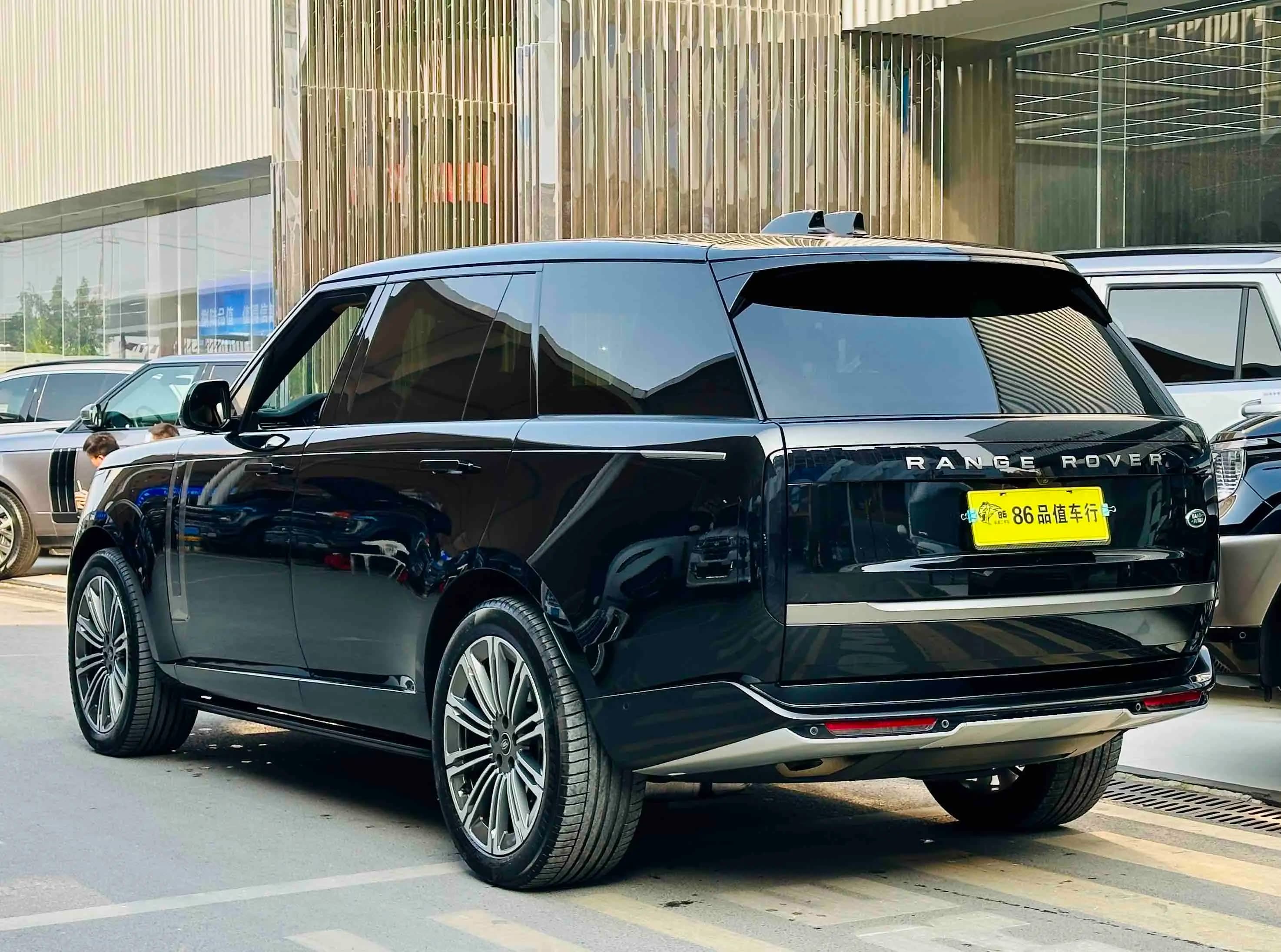 Land Rover Range rover 2025 г. 16042 км. — фото 3