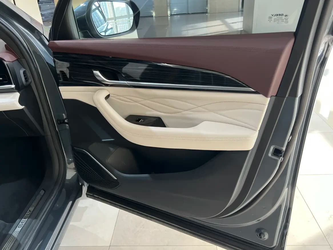 Geely Monjaro 2024 г. 25031 км. — фото 5