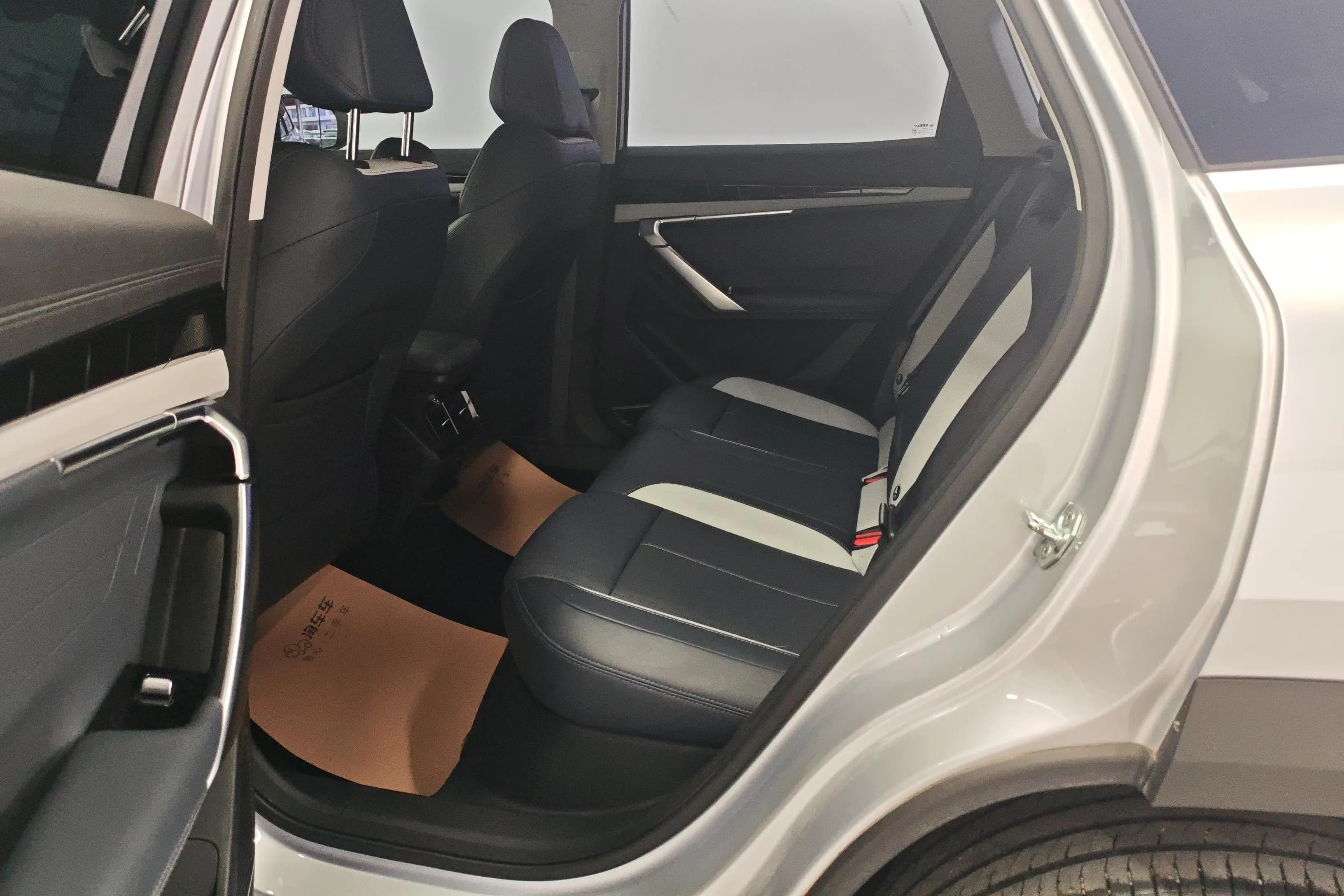 Geely Atlas L 2025 г. 14280 км. — фото 13