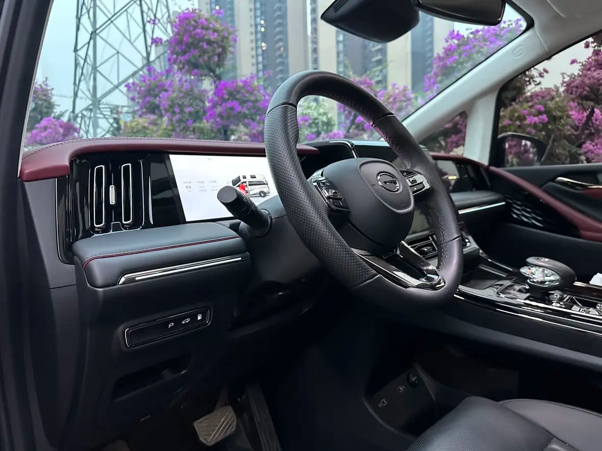 GAC Trumpchi E9 PHEV 2024 г. 30035 км. — фото 13