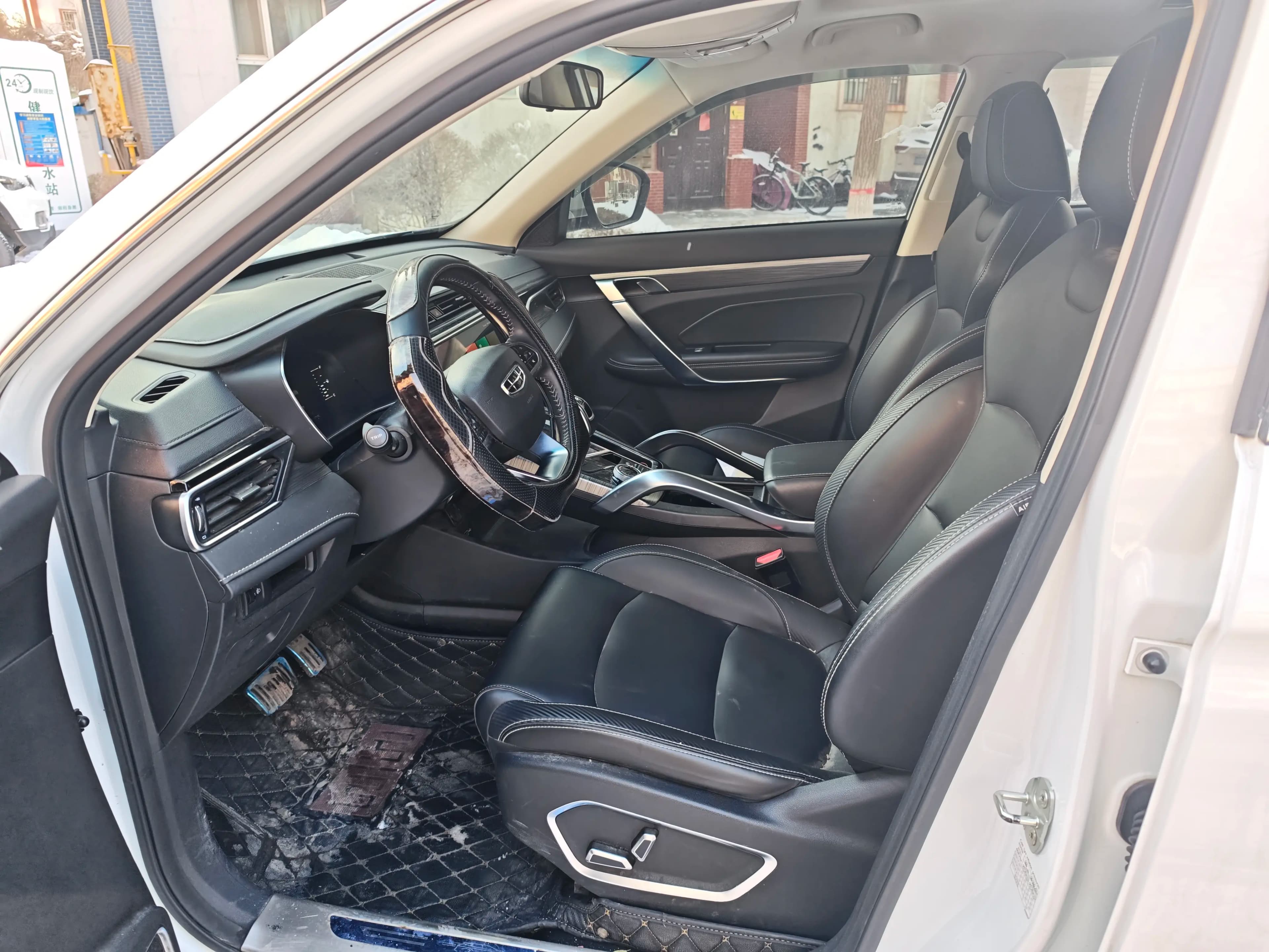 Geely Atlas 2021 г. 69026 км. — фото 4