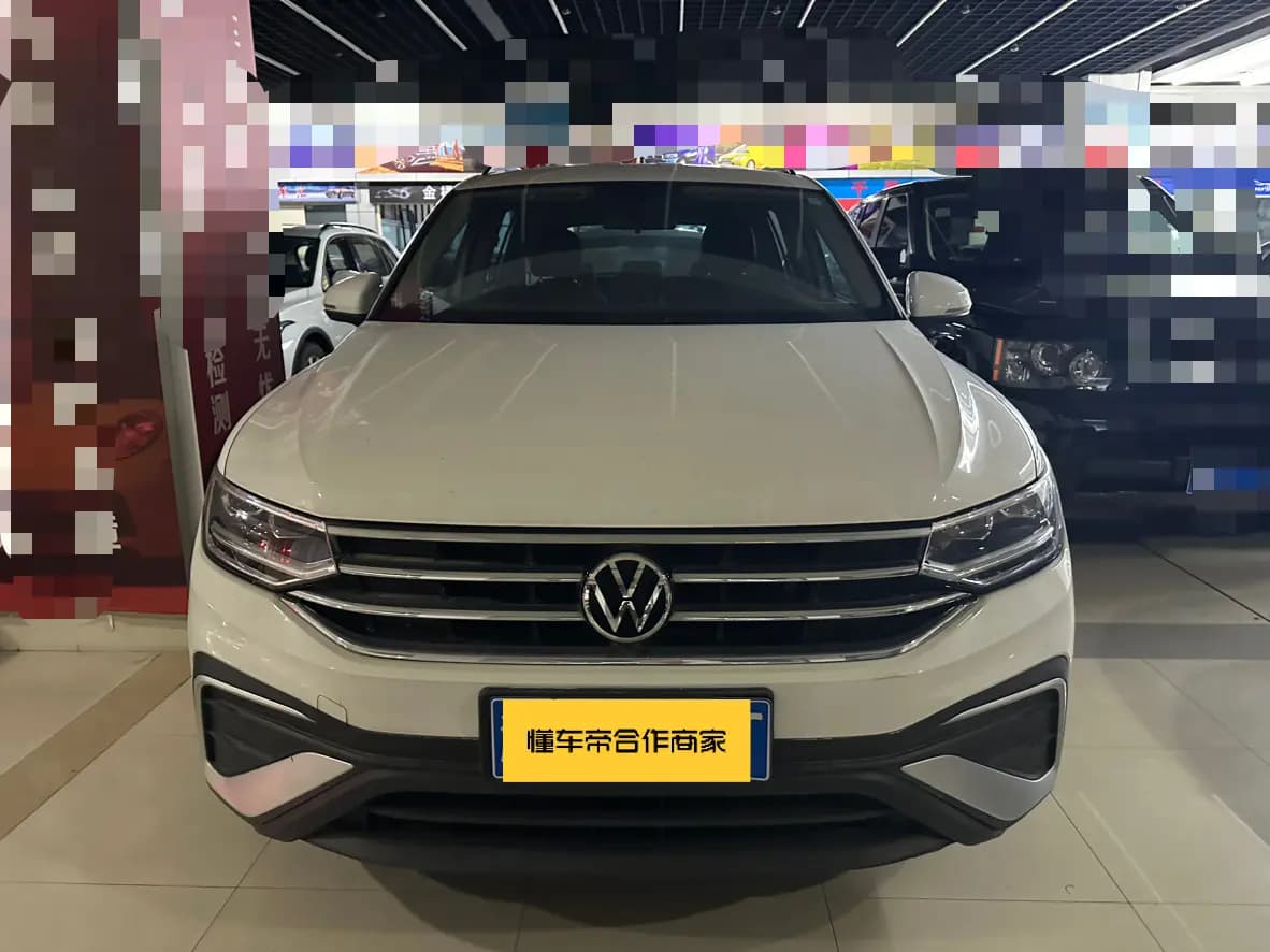 Volkswagen Tiguan L 2022 г. 87220 км. — фото 2
