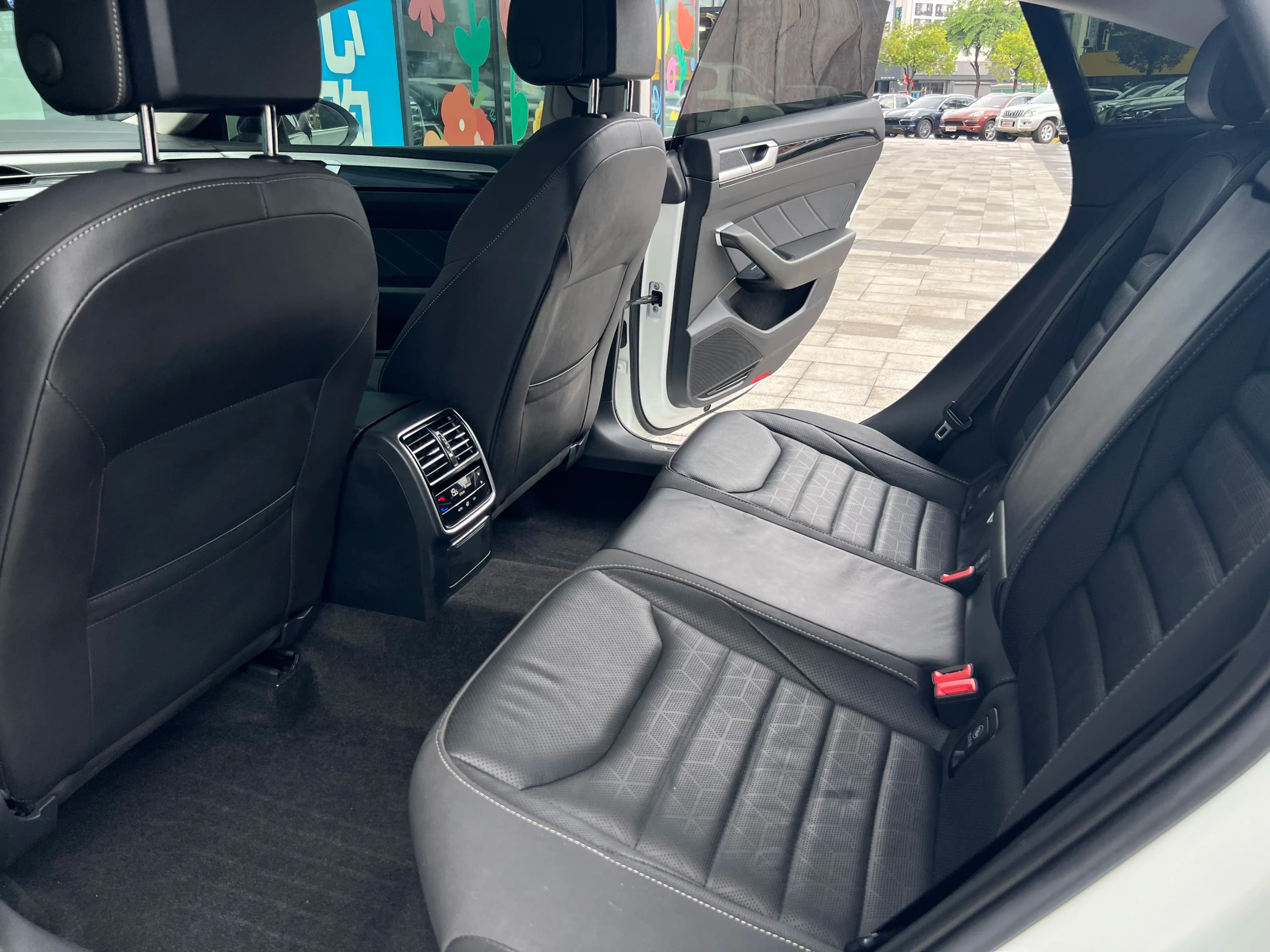 Volkswagen Arteon 2021 г. 70059 км. — фото 19