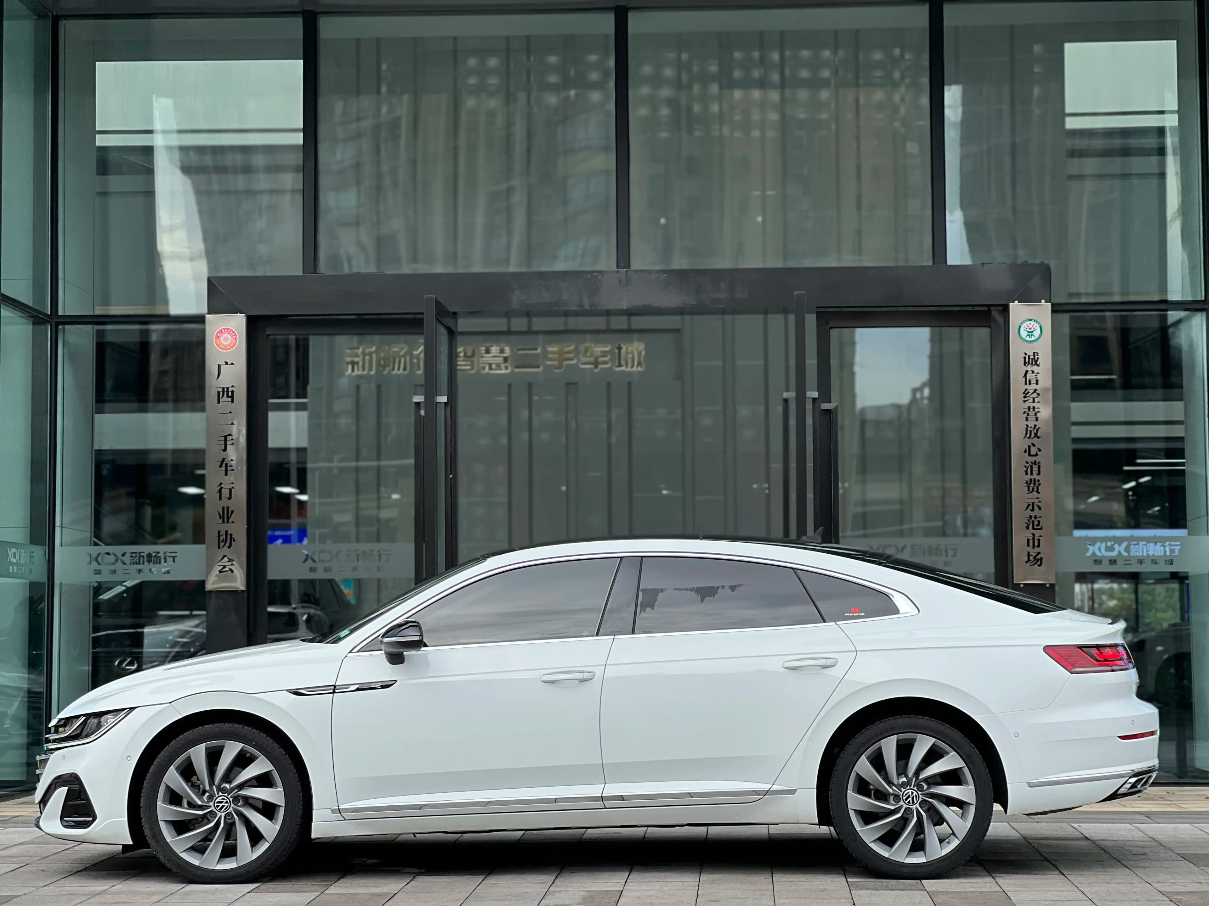 Volkswagen Arteon 2021 г. 70059 км. — фото 4
