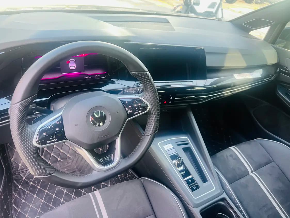 Volkswagen Golf 1.4 TSI DSG (125 л.с.) 2022 г. 35002 км — фото 13